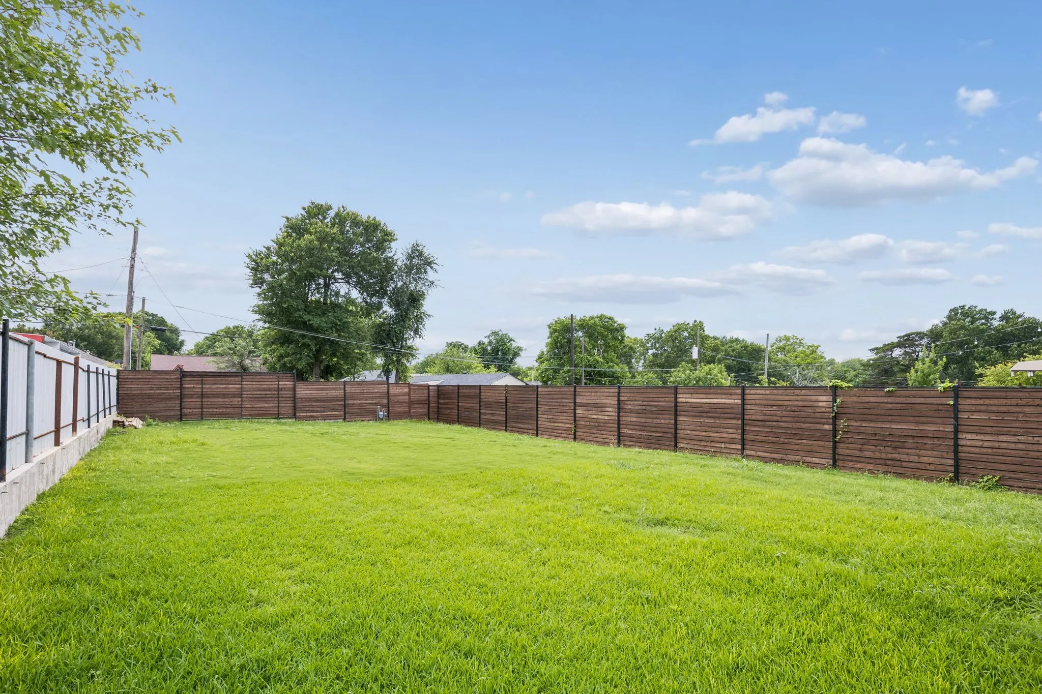 Single Family Residence For Sale in Dallas County , 1206 Vermont Avenue, Dallas, Texas 75216, 4 Bedroom, 4 Bathroom, 2 Garage spaces, 3,600 Sqft, built in 2021, mls#21265134, Real Estate Agent in Dallas, Homes For Sale in Dallas county, Homes For Sale in Dallas, Realtor in Dallas Texas, Real Estate Brokerage Independent Realty Texas, Luminita Cordes Realtor