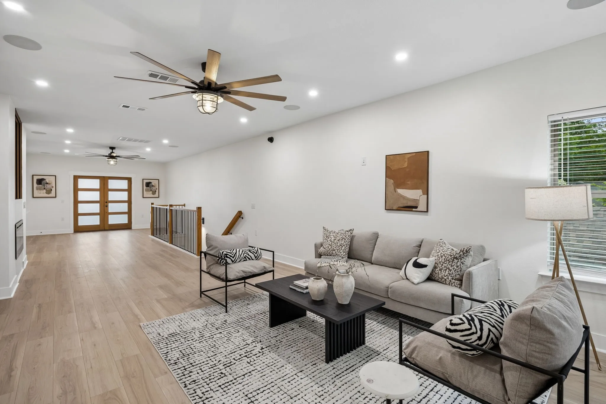 Single Family Residence For Sale in Dallas County , 1206 Vermont Avenue, Dallas, Texas 75216, 4 Bedroom, 4 Bathroom, 2 Garage spaces, 3,600 Sqft, built in 2021, mls#21265134, Real Estate Agent in Dallas, Homes For Sale in Dallas county, Homes For Sale in Dallas, Realtor in Dallas Texas, Real Estate Brokerage Independent Realty Texas, Luminita Cordes Realtor