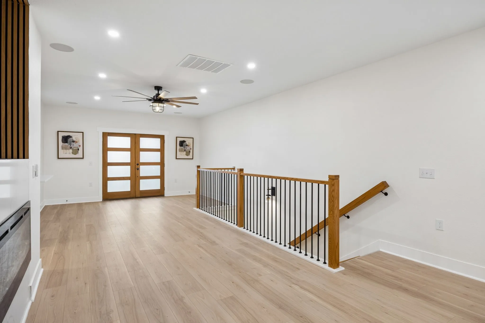 Single Family Residence For Sale in Dallas County , 1206 Vermont Avenue, Dallas, Texas 75216, 4 Bedroom, 4 Bathroom, 2 Garage spaces, 3,600 Sqft, built in 2021, mls#21265134, Real Estate Agent in Dallas, Homes For Sale in Dallas county, Homes For Sale in Dallas, Realtor in Dallas Texas, Real Estate Brokerage Independent Realty Texas, Luminita Cordes Realtor