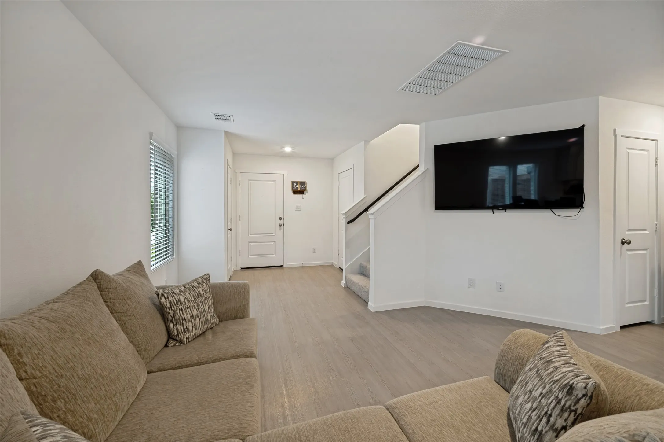 Single Family Residence For Sale in Denton County , 221 Ashbrook Street, Little Elm, Texas 75068, 4 Bedroom, 3 Bathroom, 2 Garage spaces, 1,886 Sqft, built in 2025, mls#21283760, Real Estate Agent in Little Elm, Homes For Sale in Denton county, Homes For Sale in Little Elm, Realtor in Little Elm Texas, Real Estate Brokerage Independent Realty Texas, Luminita Cordes Realtor