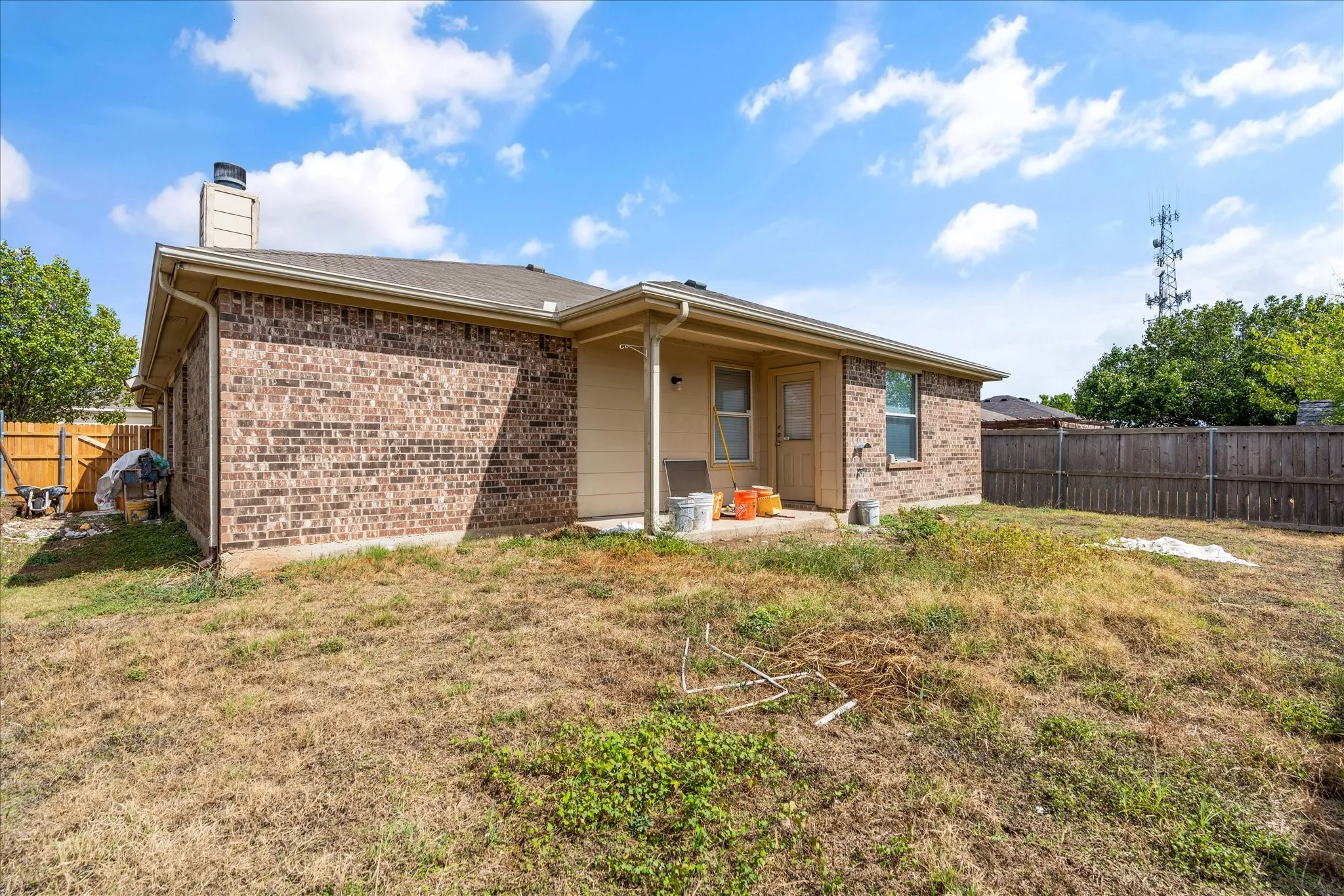 Single Family Residence For Rent in Tarrant County , 2732 Brea Canyon Road, Fort Worth, Texas 76108, 3 Bedroom, 2 Bathroom, 2 Garage spaces, 1,582 Sqft, built in 2003, mls#21288542, Real Estate Agent in Fort Worth, Homes For Rent in Tarrant county, Homes For Rent in Fort Worth, Realtor in Fort Worth Texas, Real Estate Brokerage Independent Realty Texas, Luminita Cordes Realtor