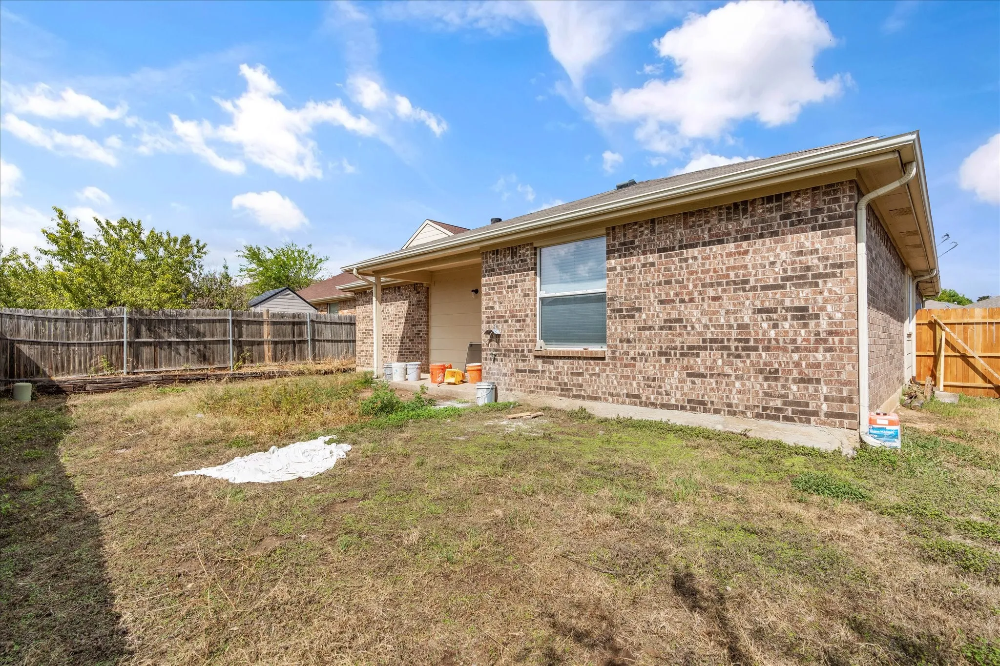 Single Family Residence For Rent in Tarrant County , 2732 Brea Canyon Road, Fort Worth, Texas 76108, 3 Bedroom, 2 Bathroom, 2 Garage spaces, 1,582 Sqft, built in 2003, mls#21288542, Real Estate Agent in Fort Worth, Homes For Rent in Tarrant county, Homes For Rent in Fort Worth, Realtor in Fort Worth Texas, Real Estate Brokerage Independent Realty Texas, Luminita Cordes Realtor
