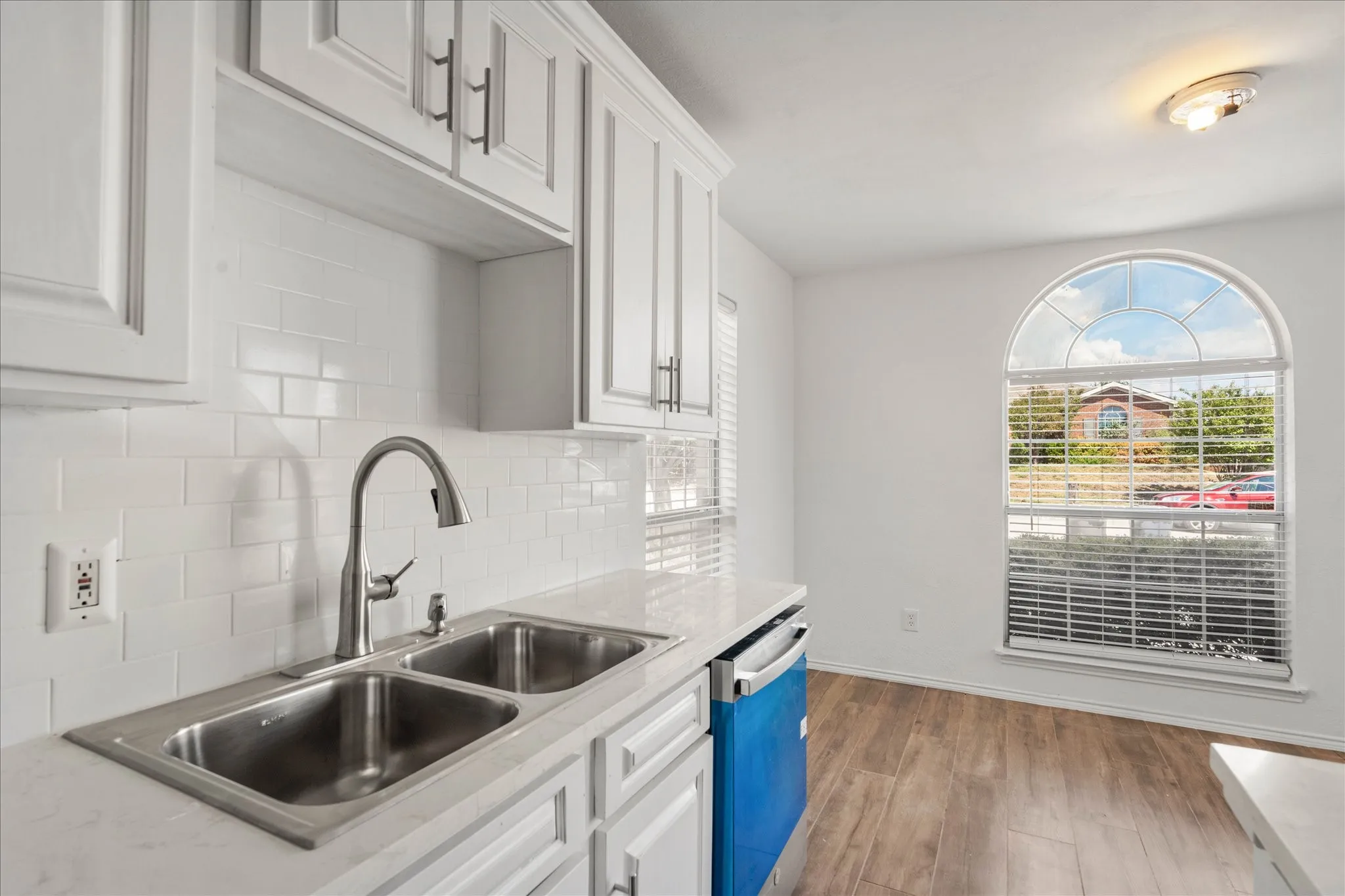 Single Family Residence For Rent in Tarrant County , 2732 Brea Canyon Road, Fort Worth, Texas 76108, 3 Bedroom, 2 Bathroom, 2 Garage spaces, 1,582 Sqft, built in 2003, mls#21288542, Real Estate Agent in Fort Worth, Homes For Rent in Tarrant county, Homes For Rent in Fort Worth, Realtor in Fort Worth Texas, Real Estate Brokerage Independent Realty Texas, Luminita Cordes Realtor