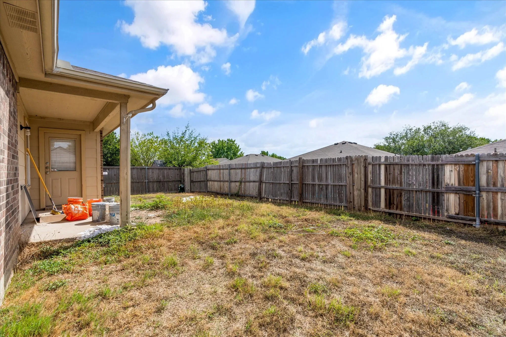 Single Family Residence For Rent in Tarrant County , 2732 Brea Canyon Road, Fort Worth, Texas 76108, 3 Bedroom, 2 Bathroom, 2 Garage spaces, 1,582 Sqft, built in 2003, mls#21288542, Real Estate Agent in Fort Worth, Homes For Rent in Tarrant county, Homes For Rent in Fort Worth, Realtor in Fort Worth Texas, Real Estate Brokerage Independent Realty Texas, Luminita Cordes Realtor