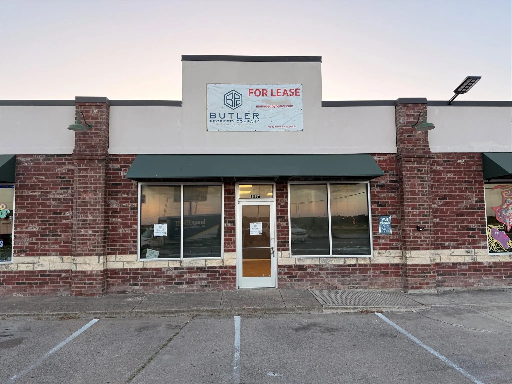 Retail For Rent in Kaufman County , 1590 S HWY 34 1596, Terrell, Texas 75160, 0, 0, Garage spaces, 0 Sqft, built in 2004, mls#21288533, Real Estate Agent in Terrell, Homes For Rent in Kaufman county, Homes For Rent in Terrell, Realtor in Terrell Texas, Real Estate Brokerage Independent Realty Texas, Luminita Cordes Realtor