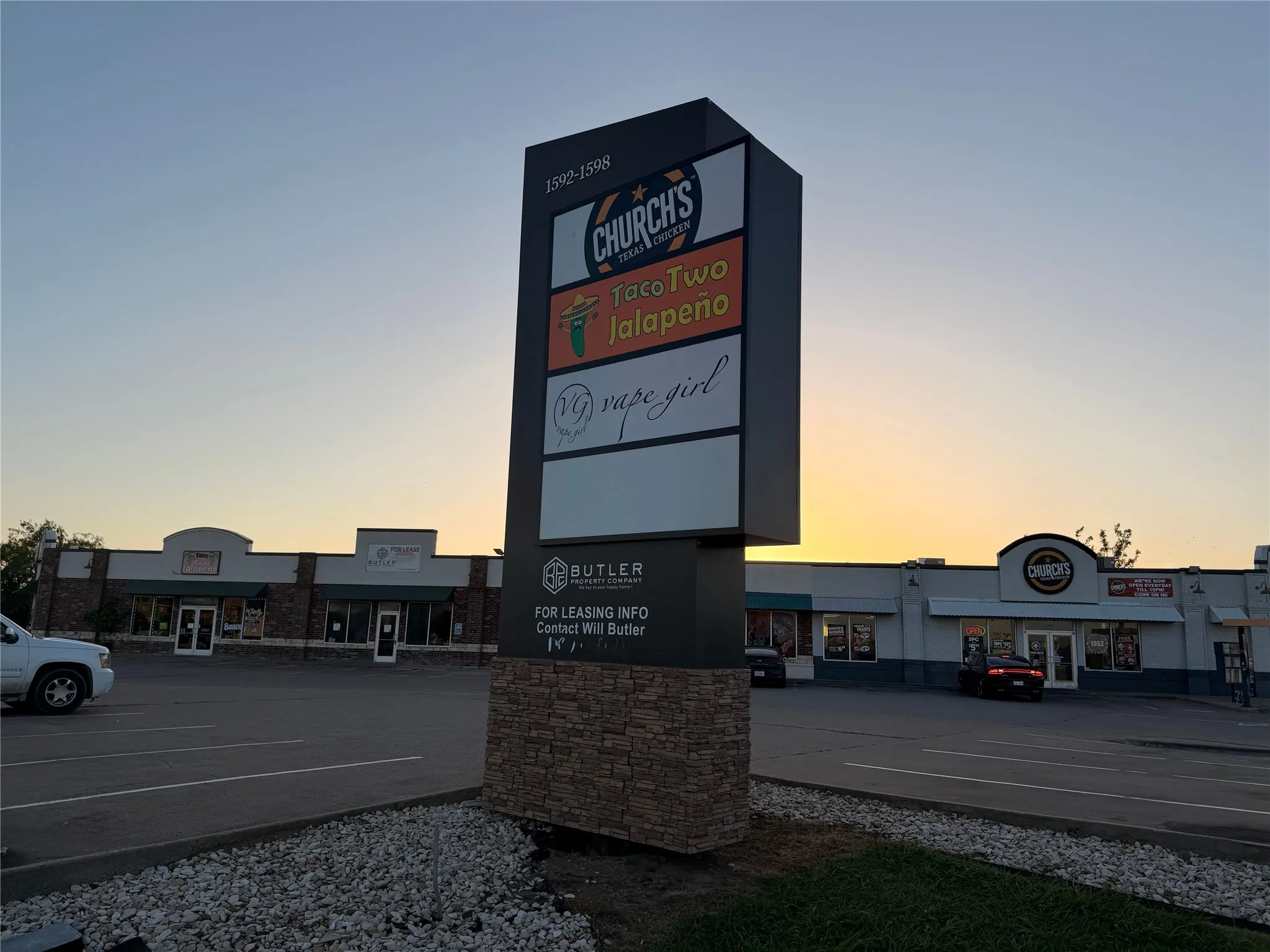 Retail For Rent in Kaufman County , 1590 S HWY 34 1596, Terrell, Texas 75160, 0, 0, Garage spaces, 0 Sqft, built in 2004, mls#21288533, Real Estate Agent in Terrell, Homes For Rent in Kaufman county, Homes For Rent in Terrell, Realtor in Terrell Texas, Real Estate Brokerage Independent Realty Texas, Luminita Cordes Realtor