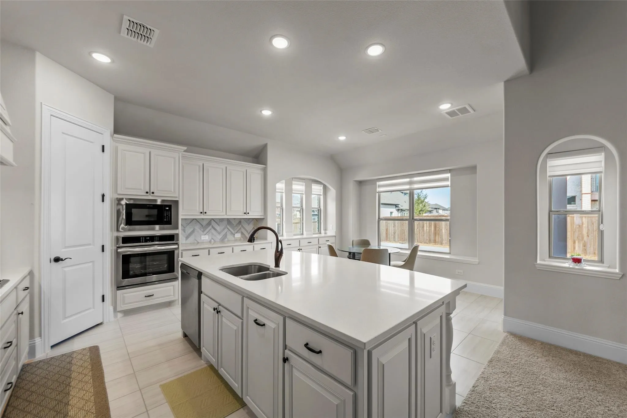 Single Family Residence For Sale in Collin County , 1751 Laurel Vista Court, Prosper, Texas 75078, 5 Bedroom, 5 Bathroom, 4 Garage spaces, 4,259 Sqft, built in 2022, mls#21288572, Real Estate Agent in Prosper, Homes For Sale in Collin county, Homes For Sale in Prosper, Realtor in Prosper Texas, Real Estate Brokerage Independent Realty Texas, Luminita Cordes Realtor