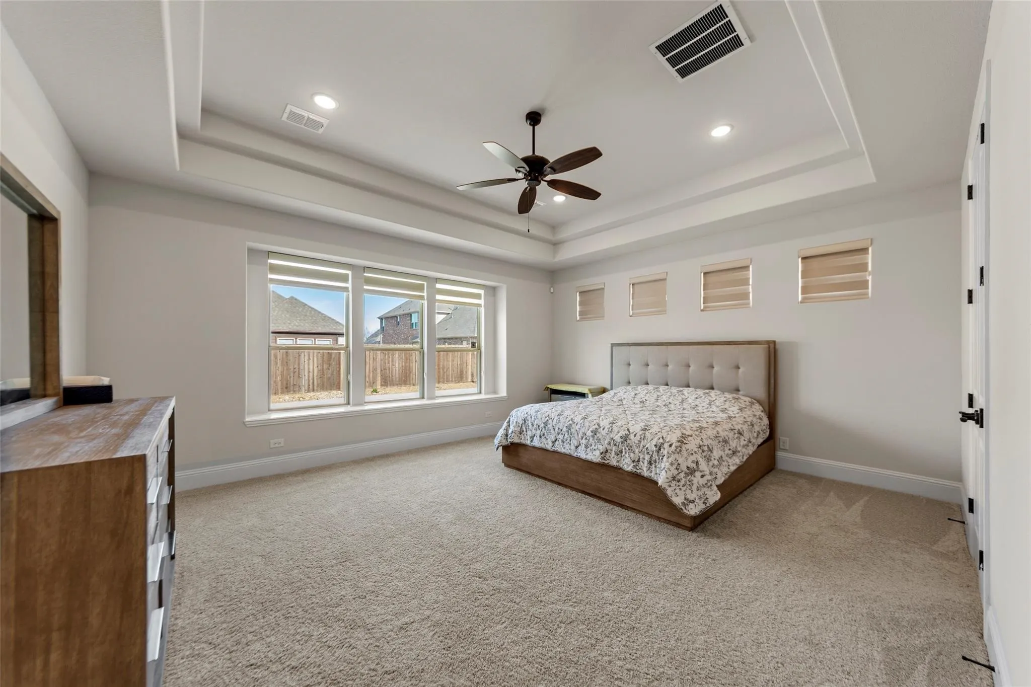 Single Family Residence For Sale in Collin County , 1751 Laurel Vista Court, Prosper, Texas 75078, 5 Bedroom, 5 Bathroom, 4 Garage spaces, 4,259 Sqft, built in 2022, mls#21288572, Real Estate Agent in Prosper, Homes For Sale in Collin county, Homes For Sale in Prosper, Realtor in Prosper Texas, Real Estate Brokerage Independent Realty Texas, Luminita Cordes Realtor