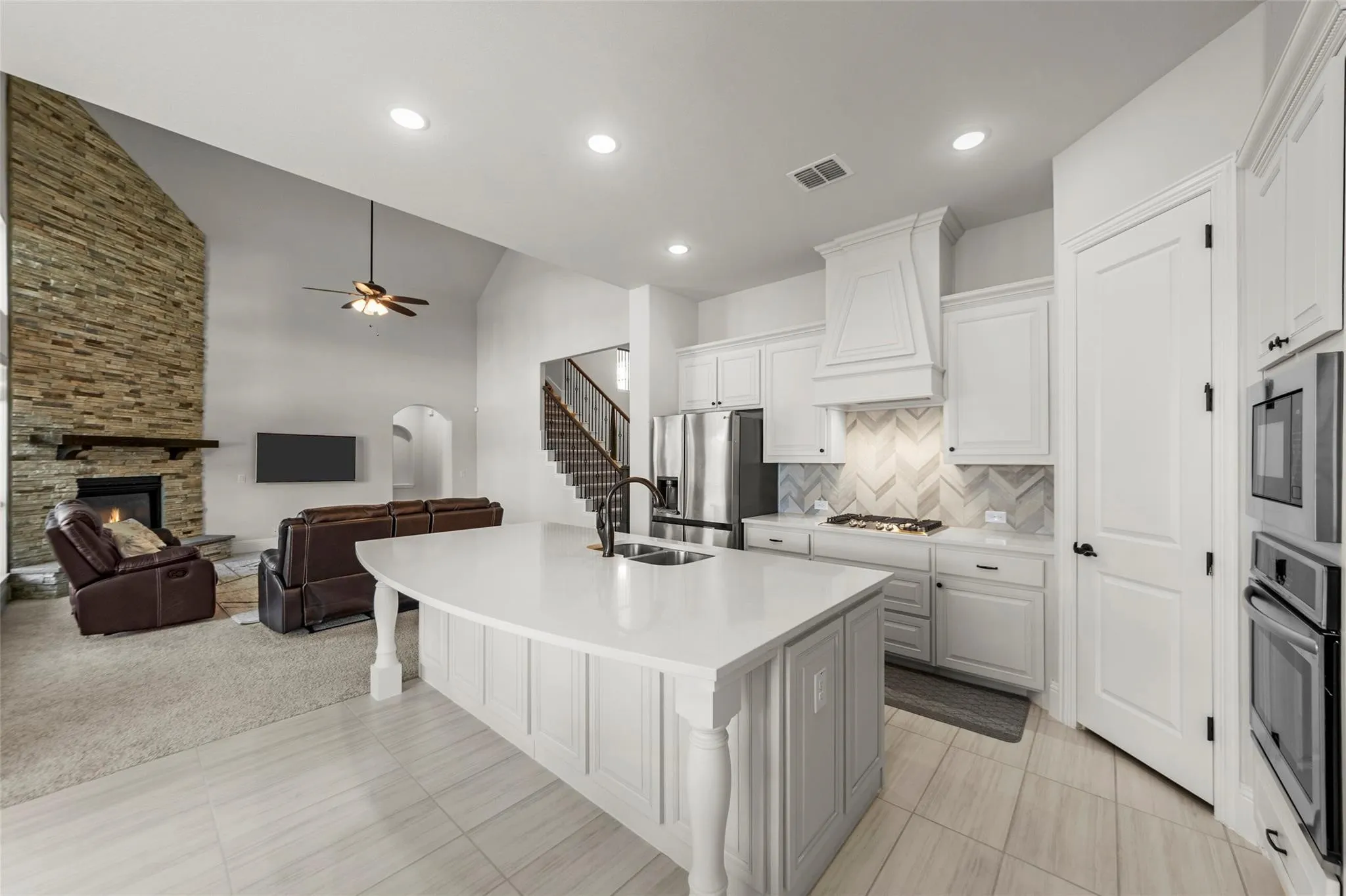 Single Family Residence For Sale in Collin County , 1751 Laurel Vista Court, Prosper, Texas 75078, 5 Bedroom, 5 Bathroom, 4 Garage spaces, 4,259 Sqft, built in 2022, mls#21288572, Real Estate Agent in Prosper, Homes For Sale in Collin county, Homes For Sale in Prosper, Realtor in Prosper Texas, Real Estate Brokerage Independent Realty Texas, Luminita Cordes Realtor