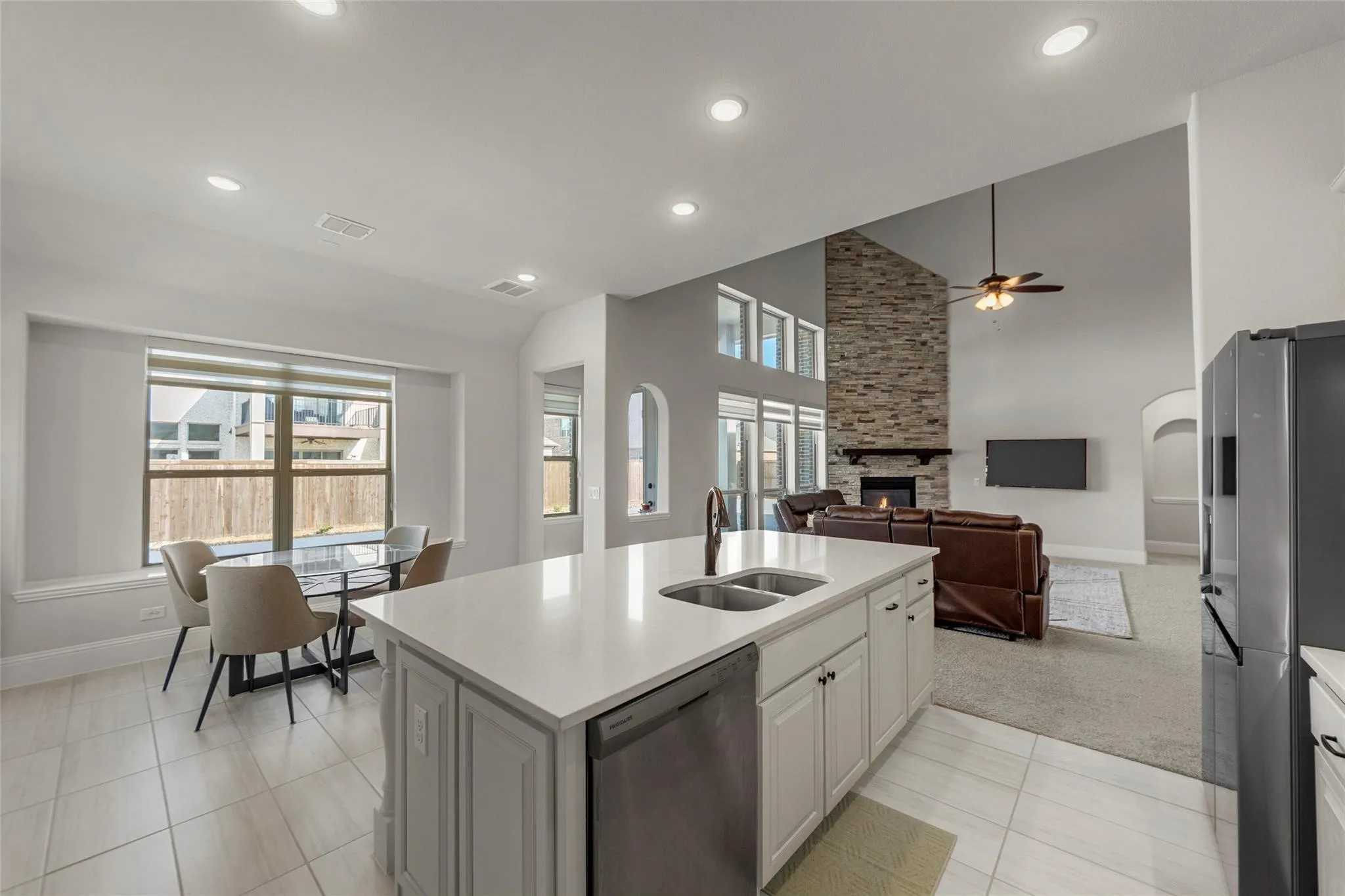Single Family Residence For Sale in Collin County , 1751 Laurel Vista Court, Prosper, Texas 75078, 5 Bedroom, 5 Bathroom, 4 Garage spaces, 4,259 Sqft, built in 2022, mls#21288572, Real Estate Agent in Prosper, Homes For Sale in Collin county, Homes For Sale in Prosper, Realtor in Prosper Texas, Real Estate Brokerage Independent Realty Texas, Luminita Cordes Realtor