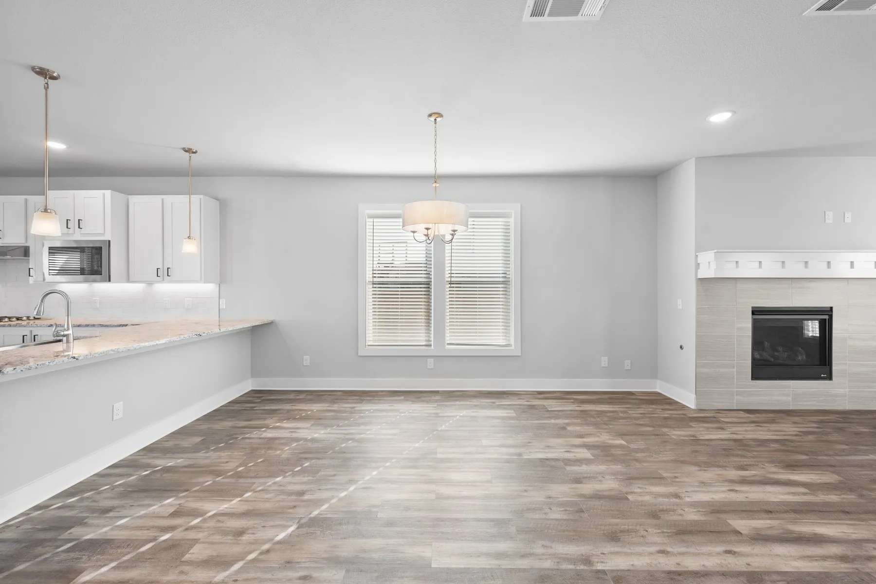 Single Family Residence For Sale in Ellis County , 10907 Rochelle Court, Grand Prairie, Texas 76065, 3 Bedroom, 3 Bathroom, 2 Garage spaces, 2,825 Sqft, built in 2023, mls#21270522, Real Estate Agent in Grand Prairie, Homes For Sale in Ellis county, Homes For Sale in Grand Prairie, Realtor in Grand Prairie Texas, Real Estate Brokerage Independent Realty Texas, Luminita Cordes Realtor