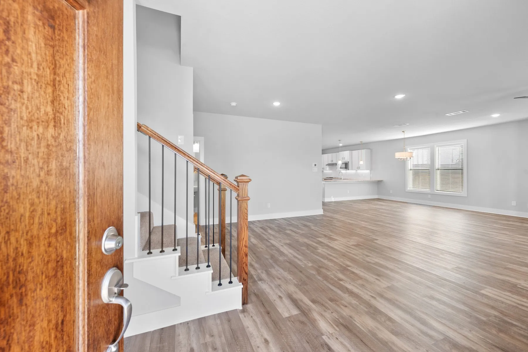 Single Family Residence For Sale in Ellis County , 10907 Rochelle Court, Grand Prairie, Texas 76065, 3 Bedroom, 3 Bathroom, 2 Garage spaces, 2,825 Sqft, built in 2023, mls#21270522, Real Estate Agent in Grand Prairie, Homes For Sale in Ellis county, Homes For Sale in Grand Prairie, Realtor in Grand Prairie Texas, Real Estate Brokerage Independent Realty Texas, Luminita Cordes Realtor