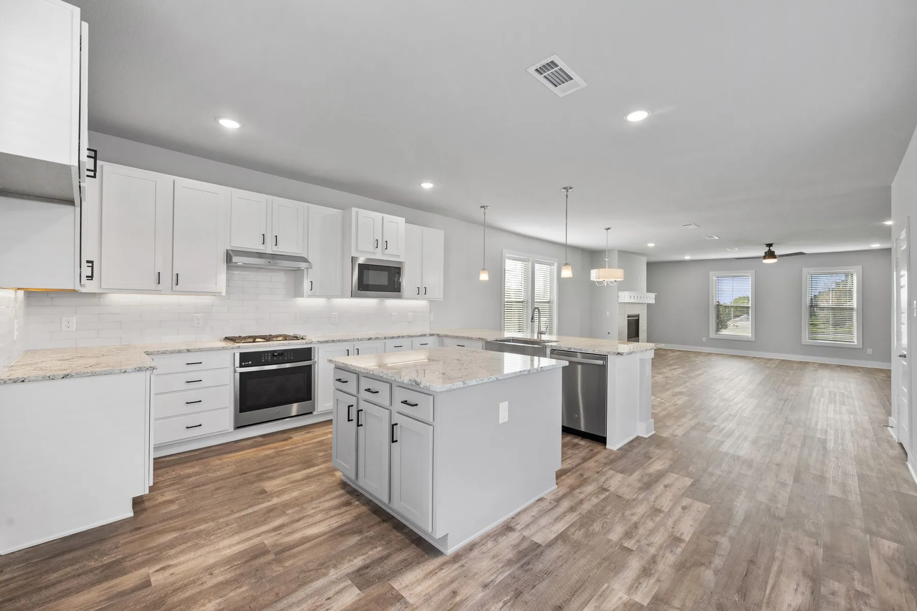 Single Family Residence For Sale in Ellis County , 10907 Rochelle Court, Grand Prairie, Texas 76065, 3 Bedroom, 3 Bathroom, 2 Garage spaces, 2,825 Sqft, built in 2023, mls#21270522, Real Estate Agent in Grand Prairie, Homes For Sale in Ellis county, Homes For Sale in Grand Prairie, Realtor in Grand Prairie Texas, Real Estate Brokerage Independent Realty Texas, Luminita Cordes Realtor