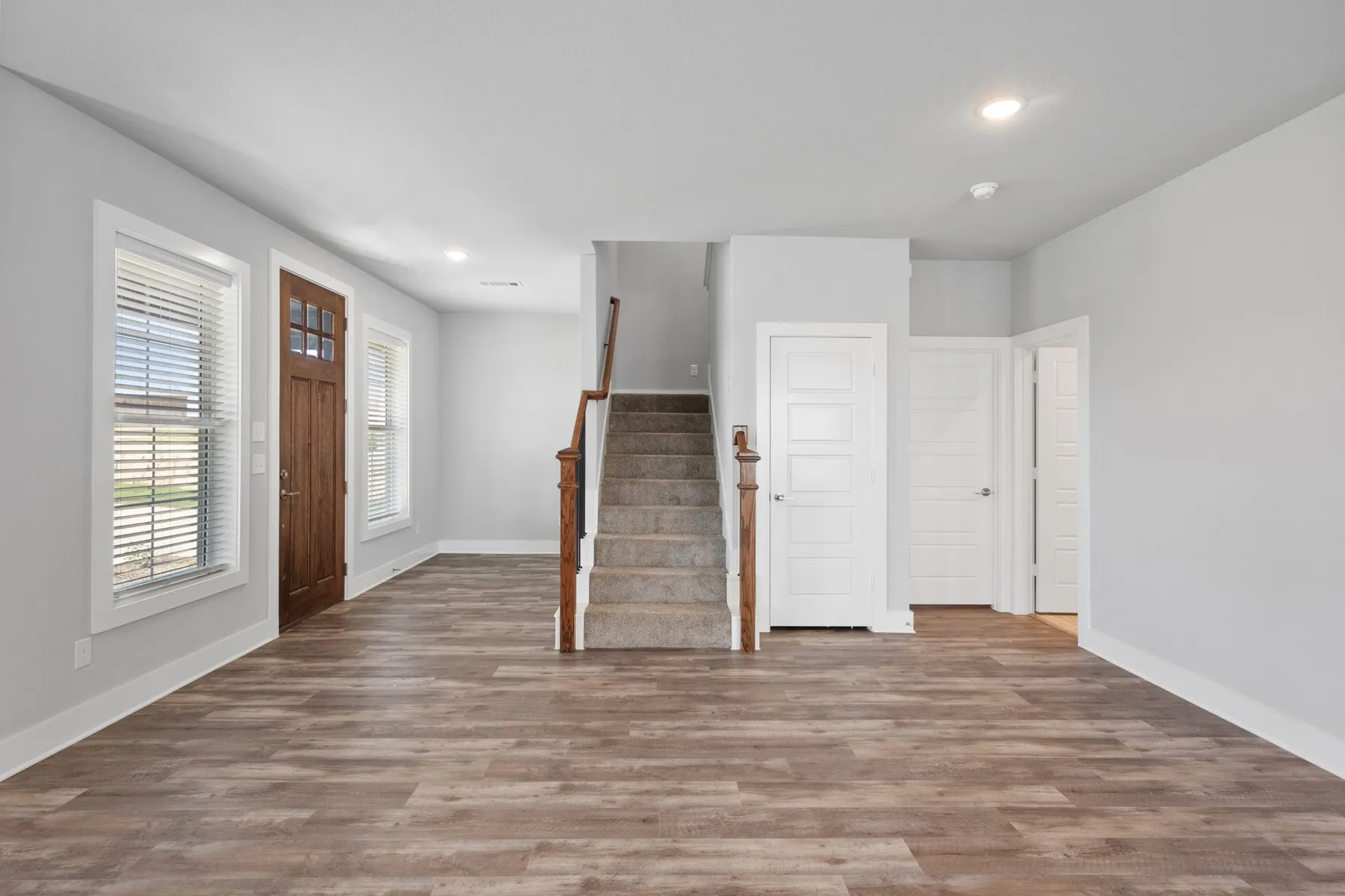 Single Family Residence For Sale in Ellis County , 10907 Rochelle Court, Grand Prairie, Texas 76065, 3 Bedroom, 3 Bathroom, 2 Garage spaces, 2,825 Sqft, built in 2023, mls#21270522, Real Estate Agent in Grand Prairie, Homes For Sale in Ellis county, Homes For Sale in Grand Prairie, Realtor in Grand Prairie Texas, Real Estate Brokerage Independent Realty Texas, Luminita Cordes Realtor