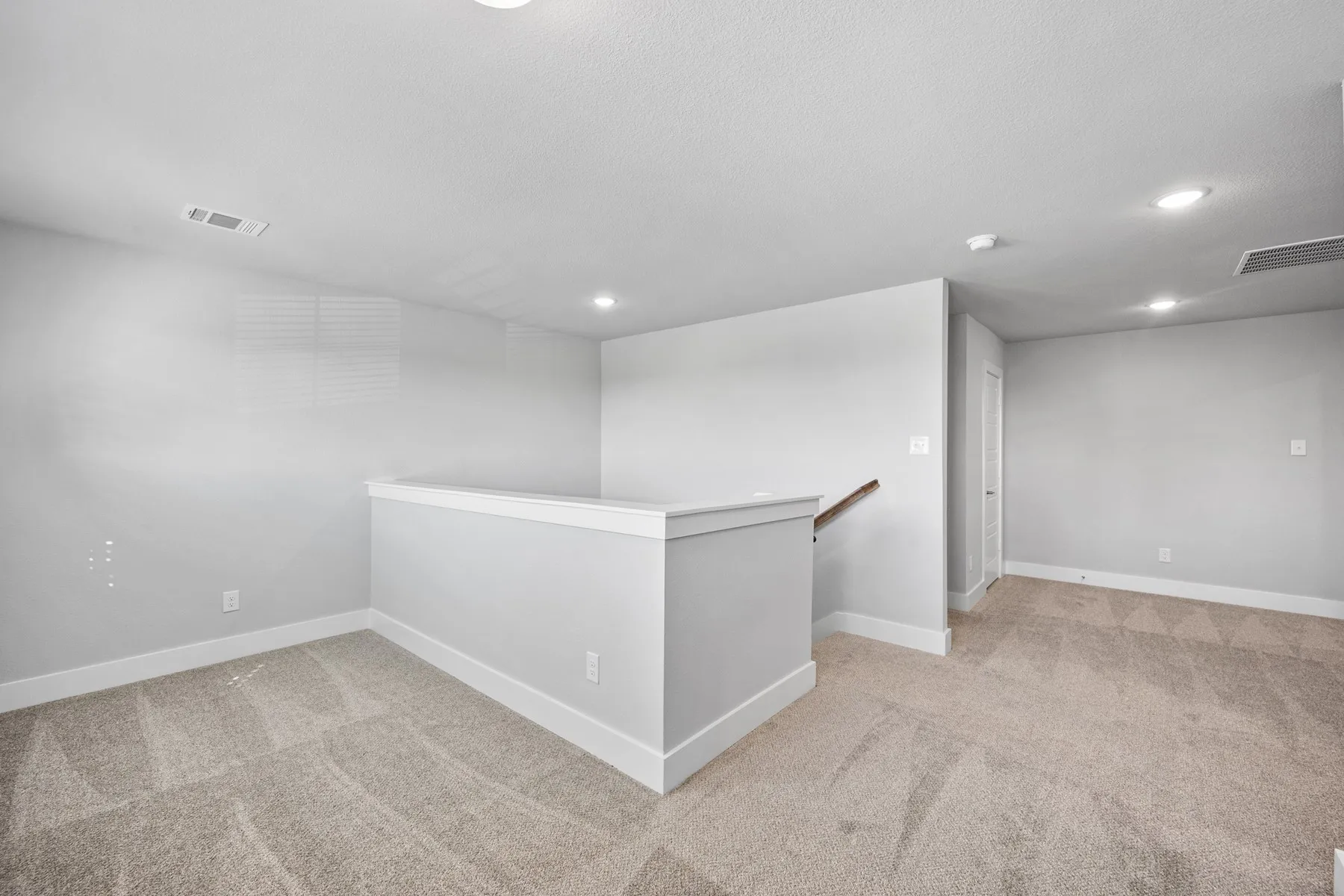 Single Family Residence For Sale in Ellis County , 10907 Rochelle Court, Grand Prairie, Texas 76065, 3 Bedroom, 3 Bathroom, 2 Garage spaces, 2,825 Sqft, built in 2023, mls#21270522, Real Estate Agent in Grand Prairie, Homes For Sale in Ellis county, Homes For Sale in Grand Prairie, Realtor in Grand Prairie Texas, Real Estate Brokerage Independent Realty Texas, Luminita Cordes Realtor