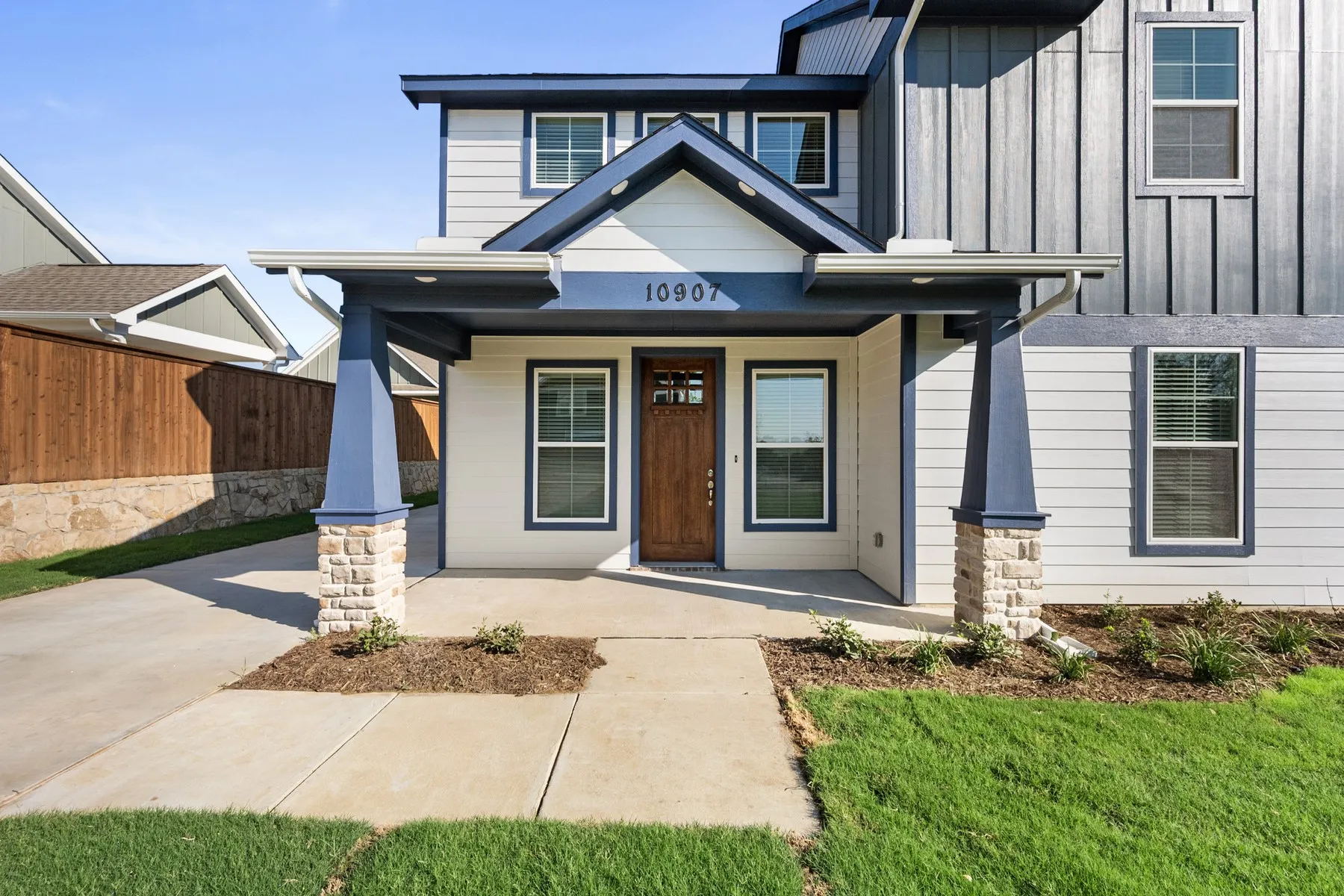 Single Family Residence For Sale in Ellis County , 10907 Rochelle Court, Grand Prairie, Texas 76065, 3 Bedroom, 3 Bathroom, 2 Garage spaces, 2,825 Sqft, built in 2023, mls#21270522, Real Estate Agent in Grand Prairie, Homes For Sale in Ellis county, Homes For Sale in Grand Prairie, Realtor in Grand Prairie Texas, Real Estate Brokerage Independent Realty Texas, Luminita Cordes Realtor