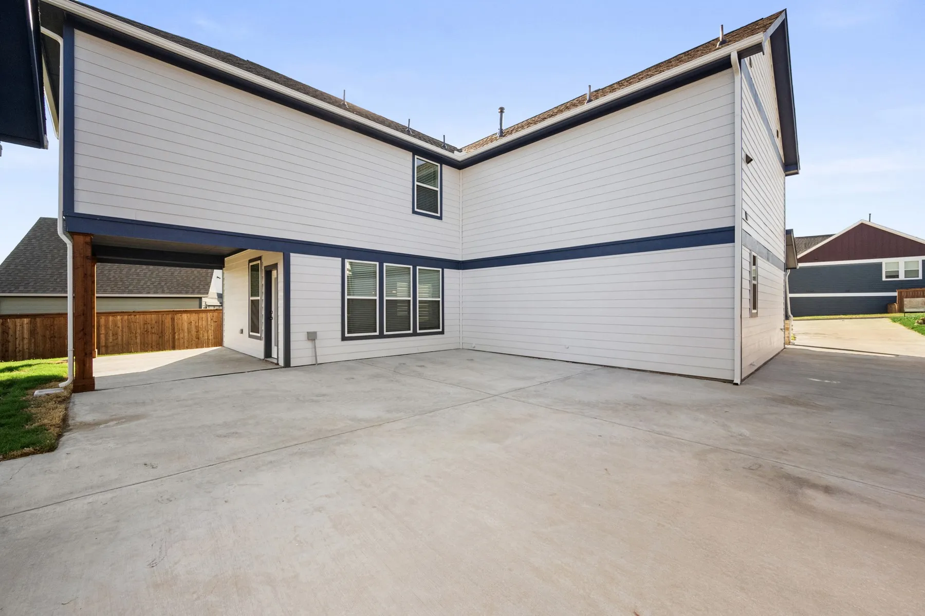 Single Family Residence For Sale in Ellis County , 10907 Rochelle Court, Grand Prairie, Texas 76065, 3 Bedroom, 3 Bathroom, 2 Garage spaces, 2,825 Sqft, built in 2023, mls#21270522, Real Estate Agent in Grand Prairie, Homes For Sale in Ellis county, Homes For Sale in Grand Prairie, Realtor in Grand Prairie Texas, Real Estate Brokerage Independent Realty Texas, Luminita Cordes Realtor