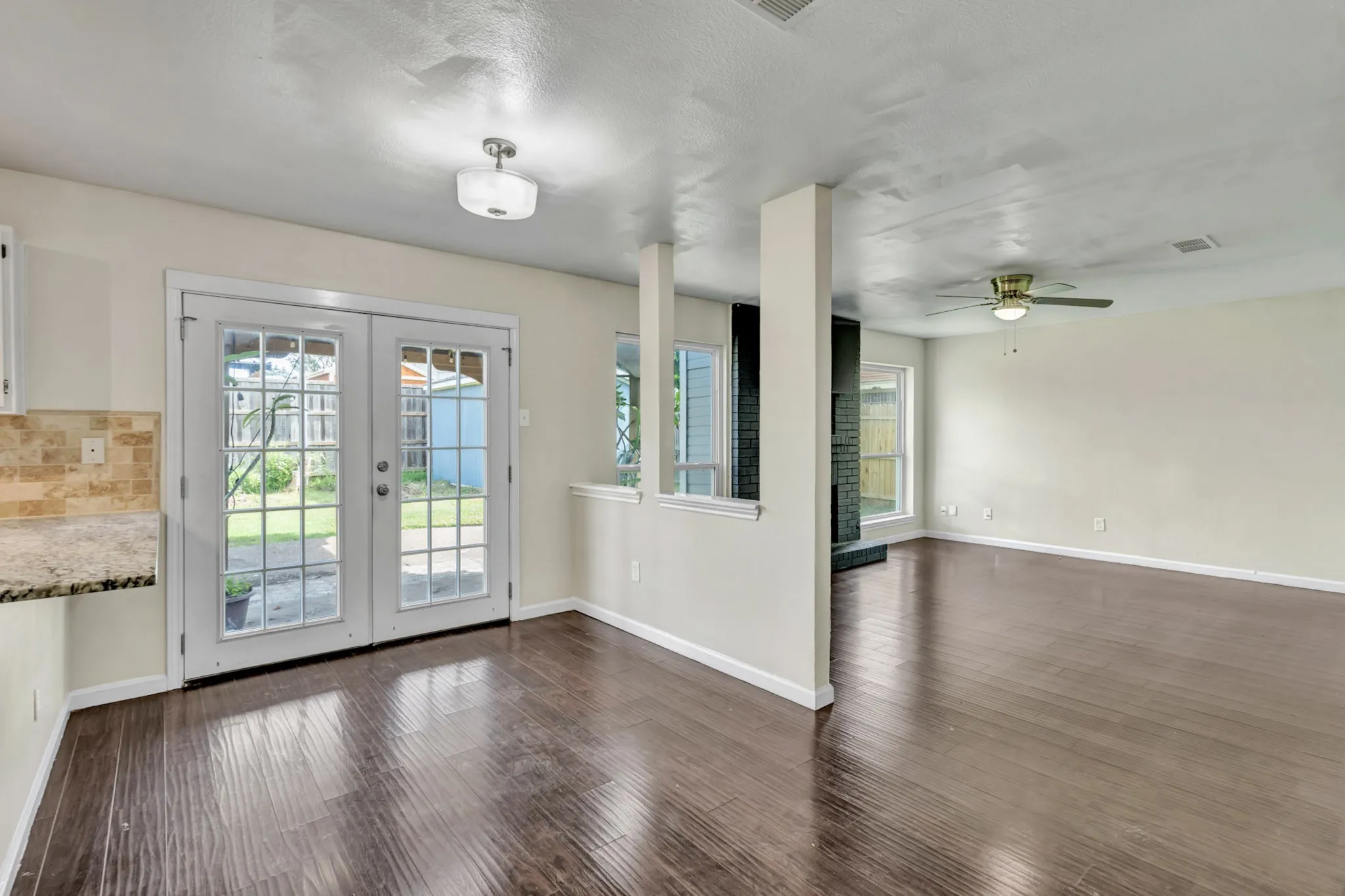 Single Family Residence For Sale in Dallas County , 326 Baldwin Street, Grand Prairie, Texas 75052, 4 Bedroom, 3 Bathroom, 2 Garage spaces, 2,267 Sqft, built in 1985, mls#21288469, Real Estate Agent in Grand Prairie, Homes For Sale in Dallas county, Homes For Sale in Grand Prairie, Realtor in Grand Prairie Texas, Real Estate Brokerage Independent Realty Texas, Luminita Cordes Realtor