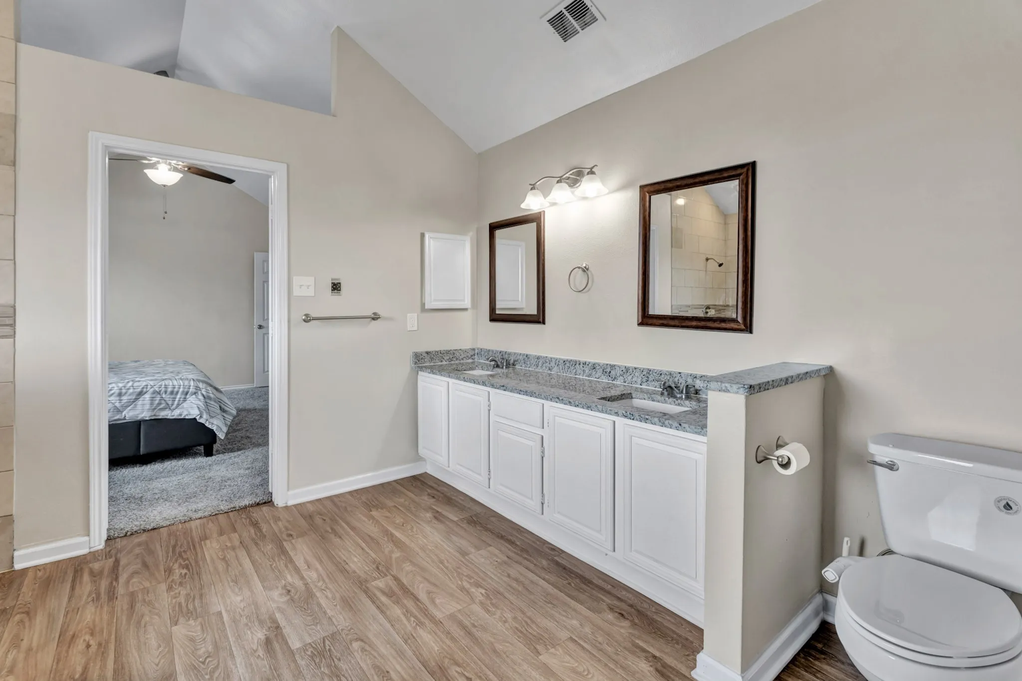 Single Family Residence For Sale in Dallas County , 326 Baldwin Street, Grand Prairie, Texas 75052, 4 Bedroom, 3 Bathroom, 2 Garage spaces, 2,267 Sqft, built in 1985, mls#21288469, Real Estate Agent in Grand Prairie, Homes For Sale in Dallas county, Homes For Sale in Grand Prairie, Realtor in Grand Prairie Texas, Real Estate Brokerage Independent Realty Texas, Luminita Cordes Realtor
