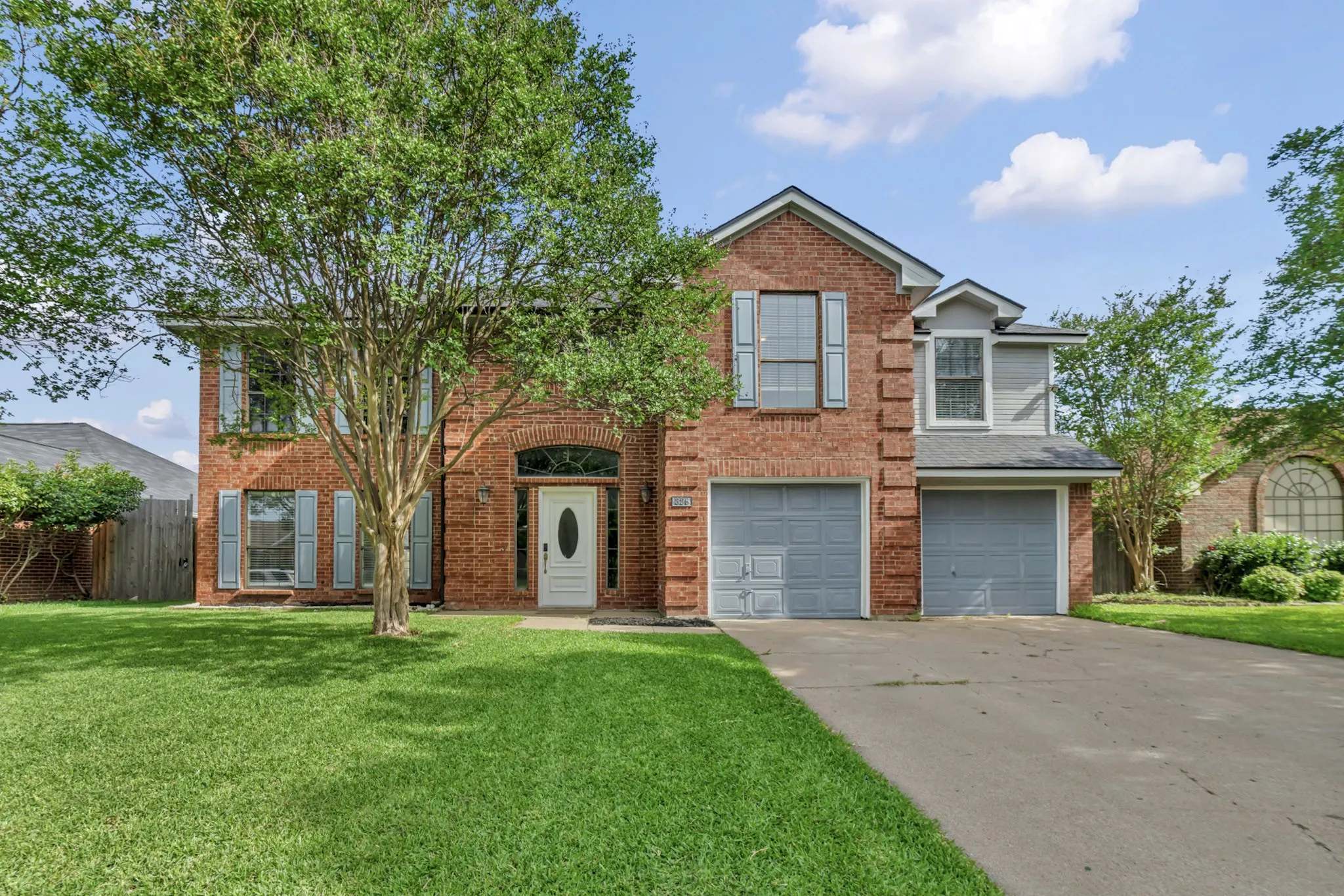 Single Family Residence For Sale in Dallas County , 326 Baldwin Street, Grand Prairie, Texas 75052, 4 Bedroom, 3 Bathroom, 2 Garage spaces, 2,267 Sqft, built in 1985, mls#21288469, Real Estate Agent in Grand Prairie, Homes For Sale in Dallas county, Homes For Sale in Grand Prairie, Realtor in Grand Prairie Texas, Real Estate Brokerage Independent Realty Texas, Luminita Cordes Realtor