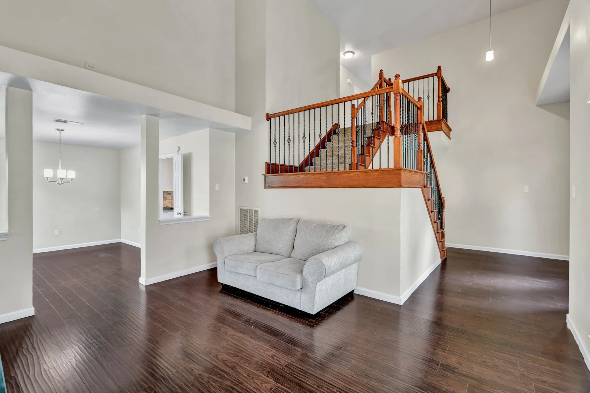 Single Family Residence For Sale in Dallas County , 326 Baldwin Street, Grand Prairie, Texas 75052, 4 Bedroom, 3 Bathroom, 2 Garage spaces, 2,267 Sqft, built in 1985, mls#21288469, Real Estate Agent in Grand Prairie, Homes For Sale in Dallas county, Homes For Sale in Grand Prairie, Realtor in Grand Prairie Texas, Real Estate Brokerage Independent Realty Texas, Luminita Cordes Realtor
