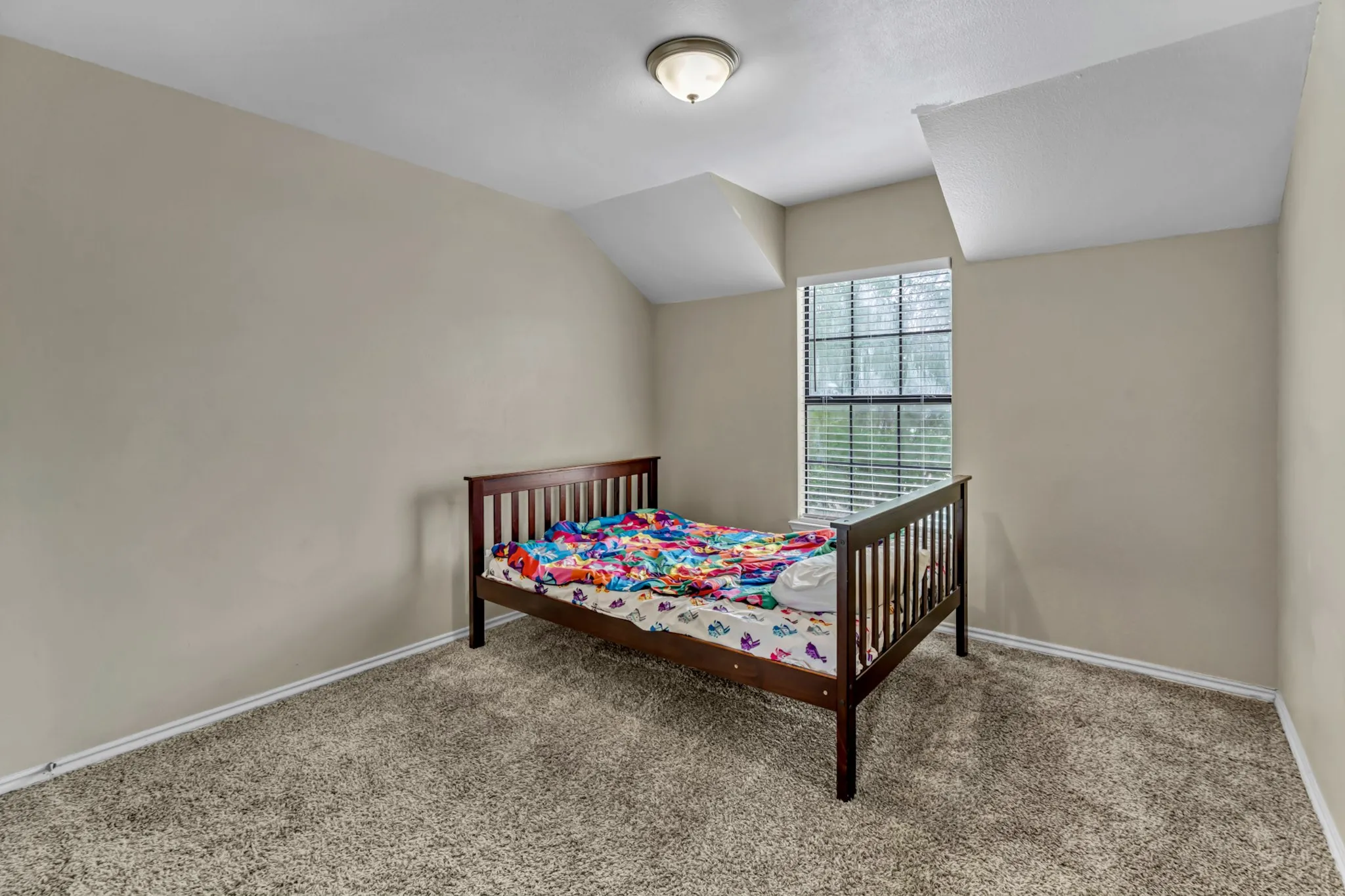 Single Family Residence For Sale in Dallas County , 326 Baldwin Street, Grand Prairie, Texas 75052, 4 Bedroom, 3 Bathroom, 2 Garage spaces, 2,267 Sqft, built in 1985, mls#21288469, Real Estate Agent in Grand Prairie, Homes For Sale in Dallas county, Homes For Sale in Grand Prairie, Realtor in Grand Prairie Texas, Real Estate Brokerage Independent Realty Texas, Luminita Cordes Realtor
