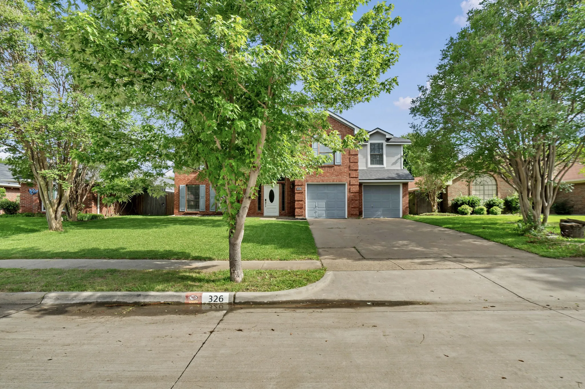 Single Family Residence For Sale in Dallas County , 326 Baldwin Street, Grand Prairie, Texas 75052, 4 Bedroom, 3 Bathroom, 2 Garage spaces, 2,267 Sqft, built in 1985, mls#21288469, Real Estate Agent in Grand Prairie, Homes For Sale in Dallas county, Homes For Sale in Grand Prairie, Realtor in Grand Prairie Texas, Real Estate Brokerage Independent Realty Texas, Luminita Cordes Realtor