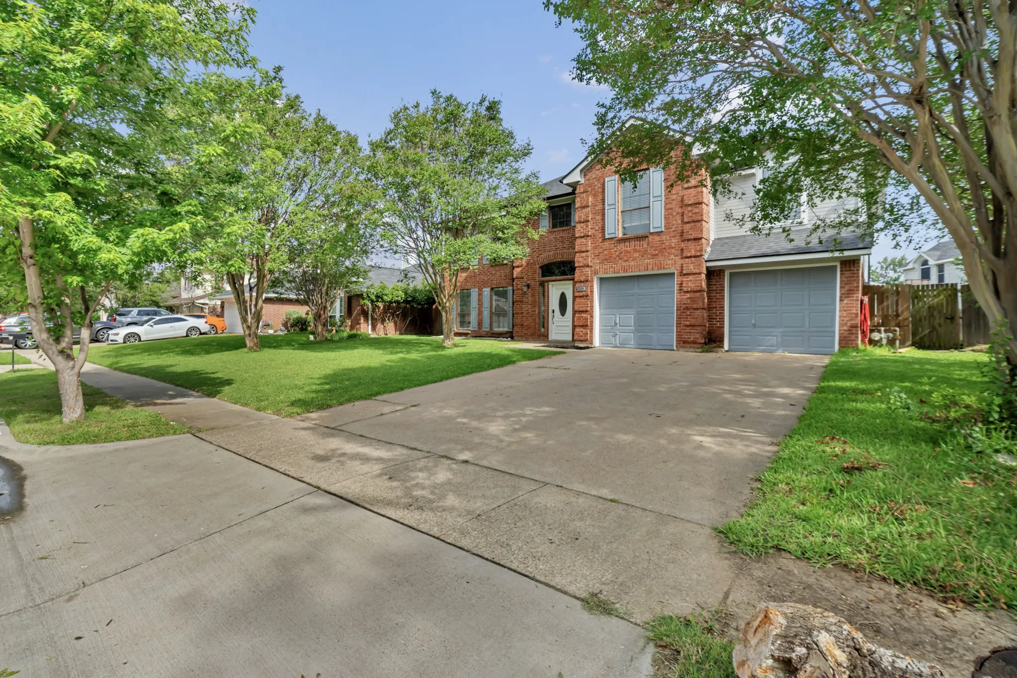 Single Family Residence For Sale in Dallas County , 326 Baldwin Street, Grand Prairie, Texas 75052, 4 Bedroom, 3 Bathroom, 2 Garage spaces, 2,267 Sqft, built in 1985, mls#21288469, Real Estate Agent in Grand Prairie, Homes For Sale in Dallas county, Homes For Sale in Grand Prairie, Realtor in Grand Prairie Texas, Real Estate Brokerage Independent Realty Texas, Luminita Cordes Realtor