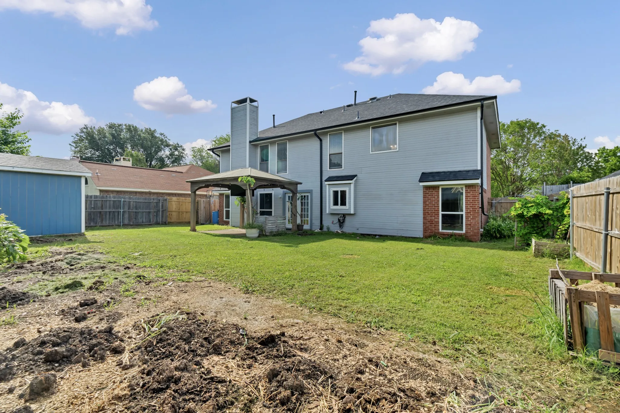 Single Family Residence For Sale in Dallas County , 326 Baldwin Street, Grand Prairie, Texas 75052, 4 Bedroom, 3 Bathroom, 2 Garage spaces, 2,267 Sqft, built in 1985, mls#21288469, Real Estate Agent in Grand Prairie, Homes For Sale in Dallas county, Homes For Sale in Grand Prairie, Realtor in Grand Prairie Texas, Real Estate Brokerage Independent Realty Texas, Luminita Cordes Realtor
