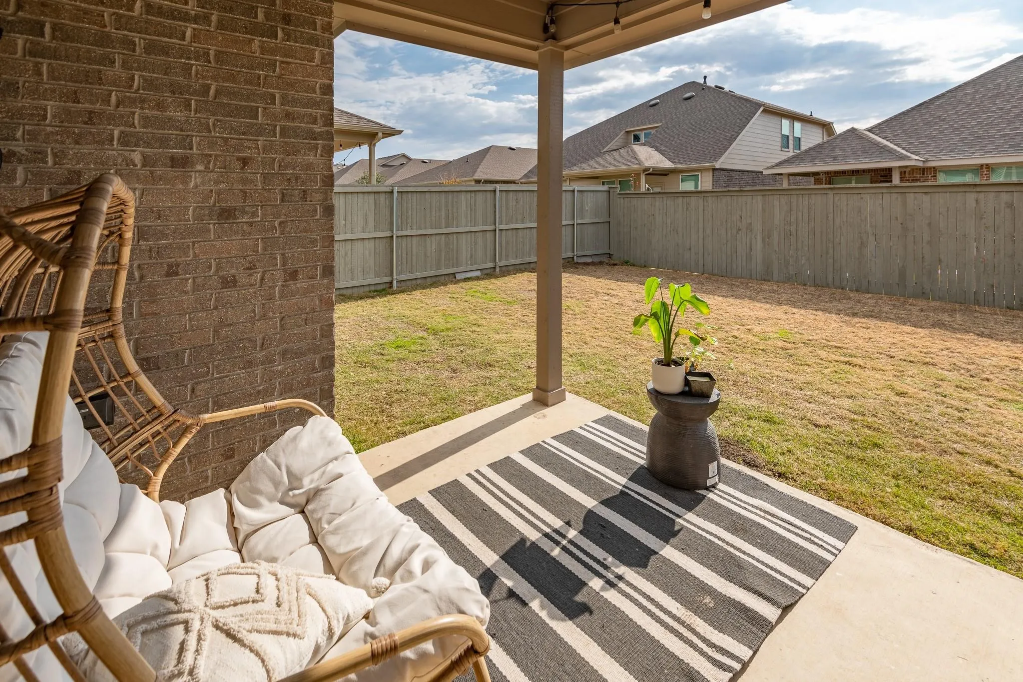 Single Family Residence For Sale in Denton County , 2437 Rooster Lane, Northlake, Texas 76247, 3 Bedroom, 2 Bathroom, 2 Garage spaces, 1,865 Sqft, built in 2020, mls#21288587, Real Estate Agent in Northlake, Homes For Sale in Denton county, Homes For Sale in Northlake, Realtor in Northlake Texas, Real Estate Brokerage Independent Realty Texas, Luminita Cordes Realtor