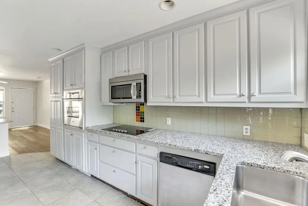 Single Family Residence For Sale in Dallas County , 1800 Buena Vista Street, Mesquite, Texas 75149, 3 Bedroom, 2 Bathroom, Garage spaces, 1,398 Sqft, built in 1958, Price $269,565, mls#21288612, Real Estate Agent in Mesquite, Homes For Sale in Dallas county, Homes For Sale in Mesquite, Realtor in Mesquite Texas, Real Estate Brokerage Independent Realty Texas, Luminita Cordes Realtor