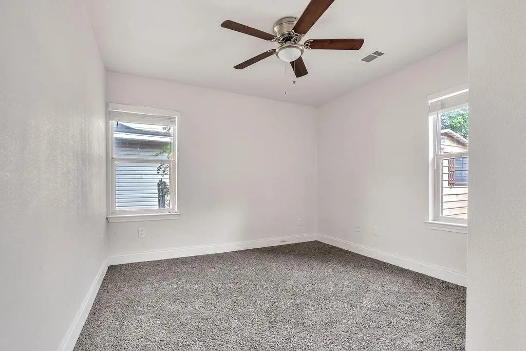 Single Family Residence For Sale in Dallas County , 1800 Buena Vista Street, Mesquite, Texas 75149, 3 Bedroom, 2 Bathroom, Garage spaces, 1,398 Sqft, built in 1958, Price $269,565, mls#21288612, Real Estate Agent in Mesquite, Homes For Sale in Dallas county, Homes For Sale in Mesquite, Realtor in Mesquite Texas, Real Estate Brokerage Independent Realty Texas, Luminita Cordes Realtor