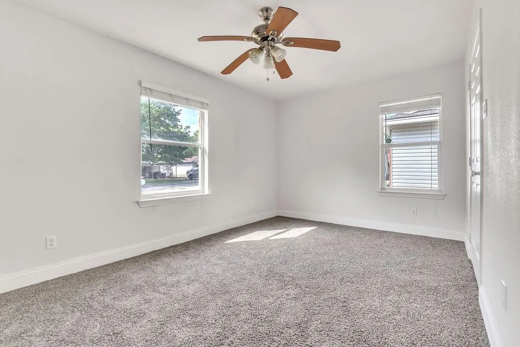 Single Family Residence For Sale in Dallas County , 1800 Buena Vista Street, Mesquite, Texas 75149, 3 Bedroom, 2 Bathroom, Garage spaces, 1,398 Sqft, built in 1958, Price $269,565, mls#21288612, Real Estate Agent in Mesquite, Homes For Sale in Dallas county, Homes For Sale in Mesquite, Realtor in Mesquite Texas, Real Estate Brokerage Independent Realty Texas, Luminita Cordes Realtor
