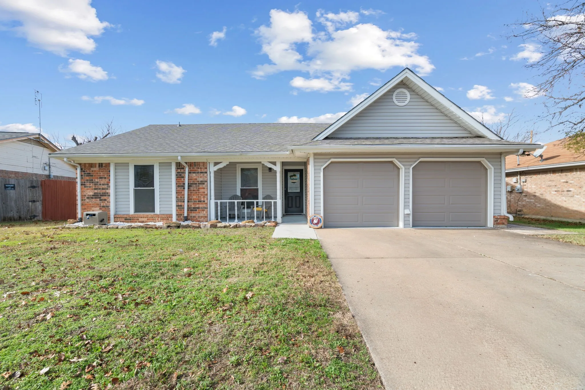 Single Family Residence For Sale in Tarrant County , 7629 Cedarhill Road, Watauga, Texas 76148, 3 Bedroom, 2 Bathroom, 2 Garage spaces, 1,282 Sqft, built in 1982, mls#21287429, Real Estate Agent in Watauga, Homes For Sale in Tarrant county, Homes For Sale in Watauga, Realtor in Watauga Texas, Real Estate Brokerage Independent Realty Texas, Luminita Cordes Realtor