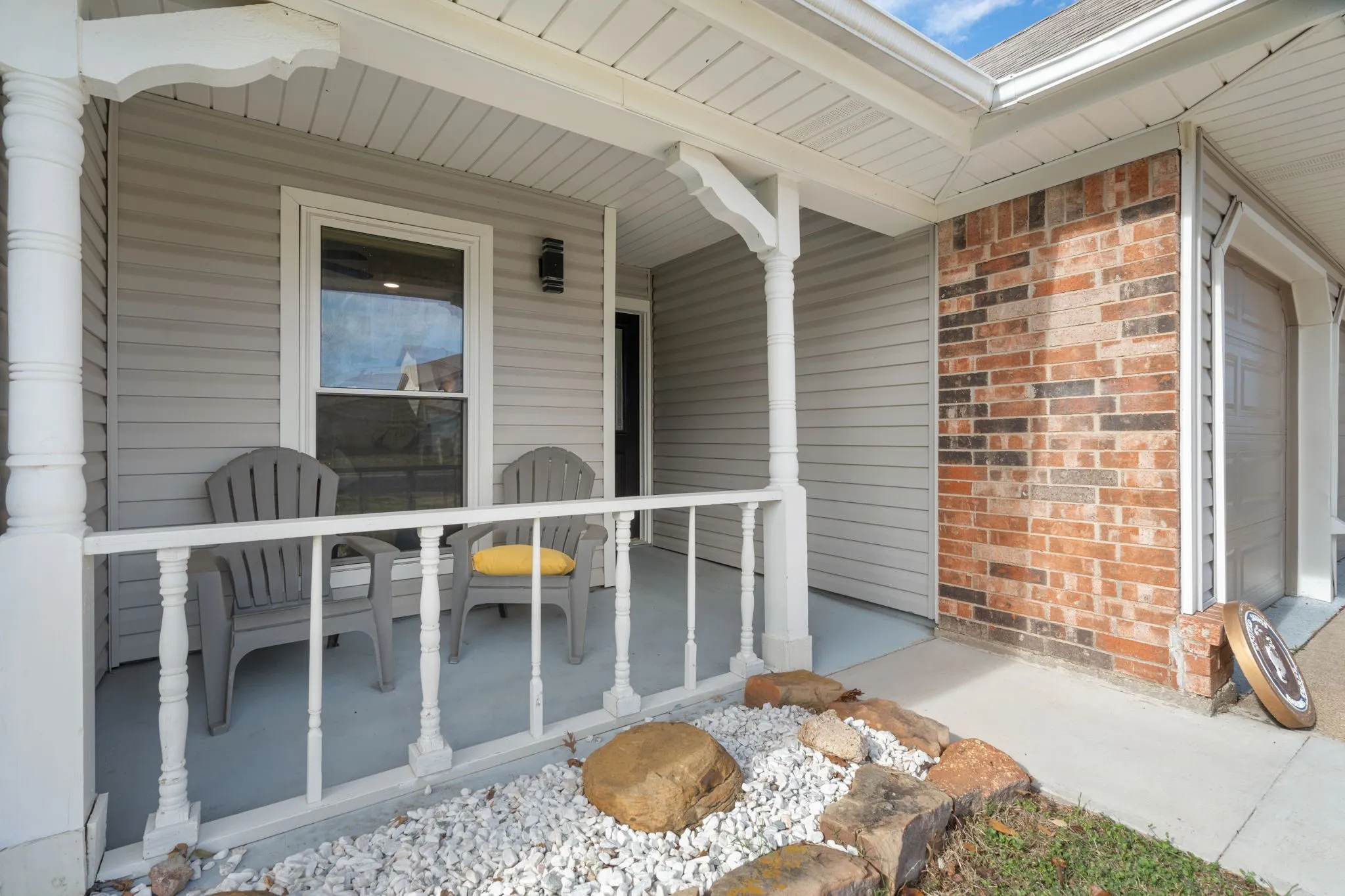 Single Family Residence For Sale in Tarrant County , 7629 Cedarhill Road, Watauga, Texas 76148, 3 Bedroom, 2 Bathroom, 2 Garage spaces, 1,282 Sqft, built in 1982, mls#21287429, Real Estate Agent in Watauga, Homes For Sale in Tarrant county, Homes For Sale in Watauga, Realtor in Watauga Texas, Real Estate Brokerage Independent Realty Texas, Luminita Cordes Realtor