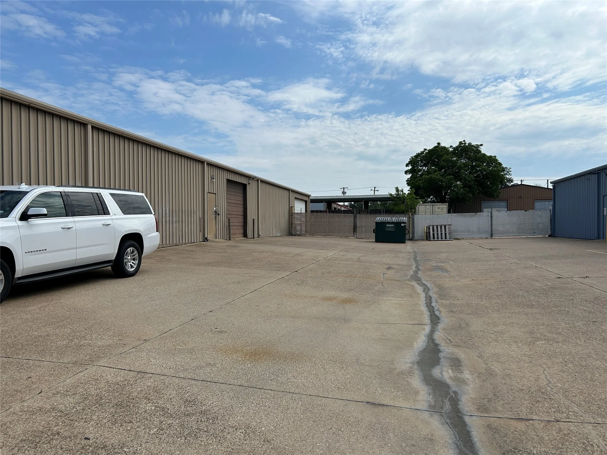 Warehouse For Sale in Dallas County , 2432 Edinburgh Street, Mesquite, Texas 75150, 0, 0, Garage spaces, 0 Sqft, built in 1985, mls#21283979, Real Estate Agent in Mesquite, Homes For Sale in Dallas county, Homes For Sale in Mesquite, Realtor in Mesquite Texas, Real Estate Brokerage Independent Realty Texas, Luminita Cordes Realtor