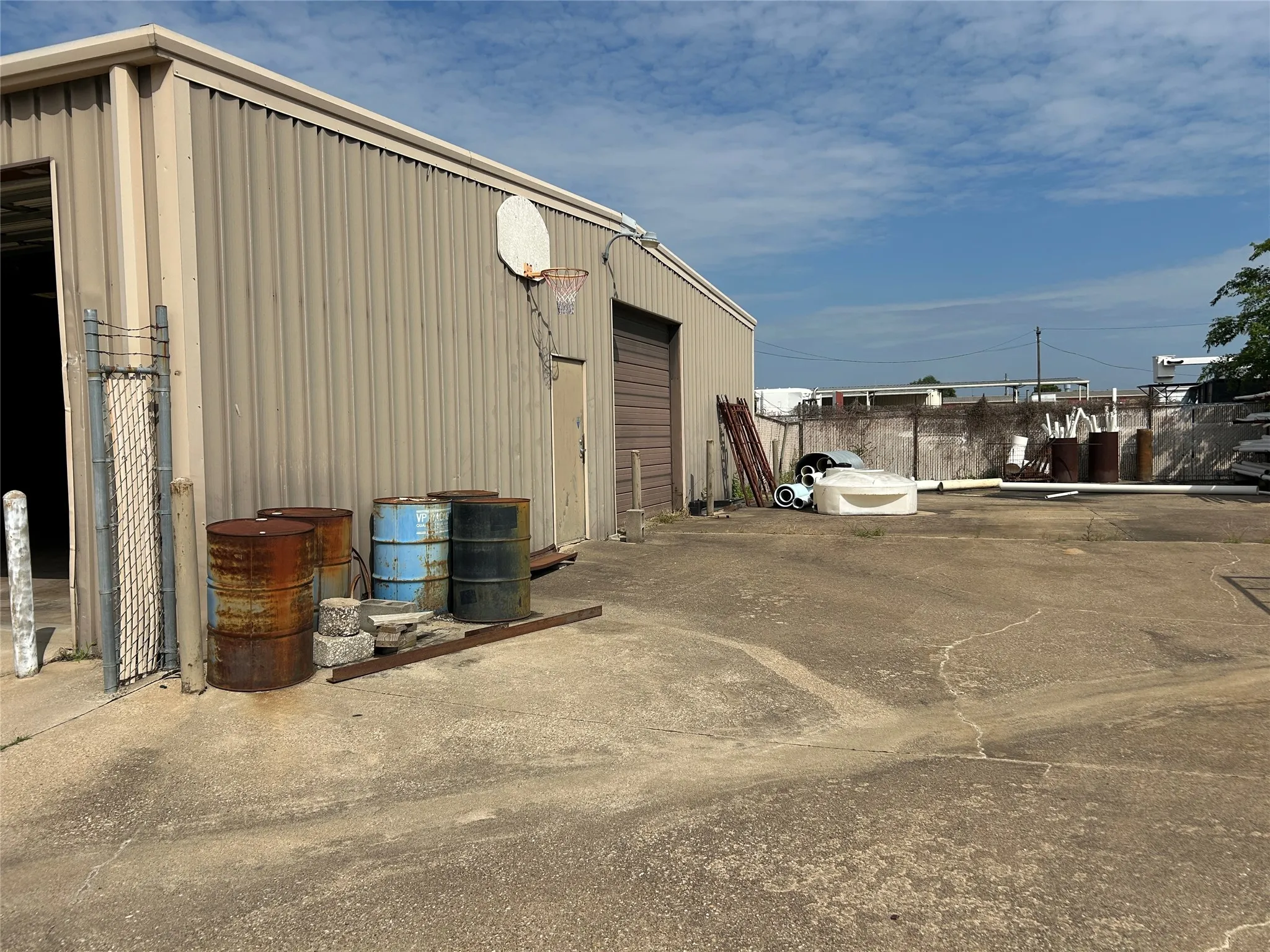 Warehouse For Sale in Dallas County , 2432 Edinburgh Street, Mesquite, Texas 75150, 0, 0, Garage spaces, 0 Sqft, built in 1985, mls#21283979, Real Estate Agent in Mesquite, Homes For Sale in Dallas county, Homes For Sale in Mesquite, Realtor in Mesquite Texas, Real Estate Brokerage Independent Realty Texas, Luminita Cordes Realtor