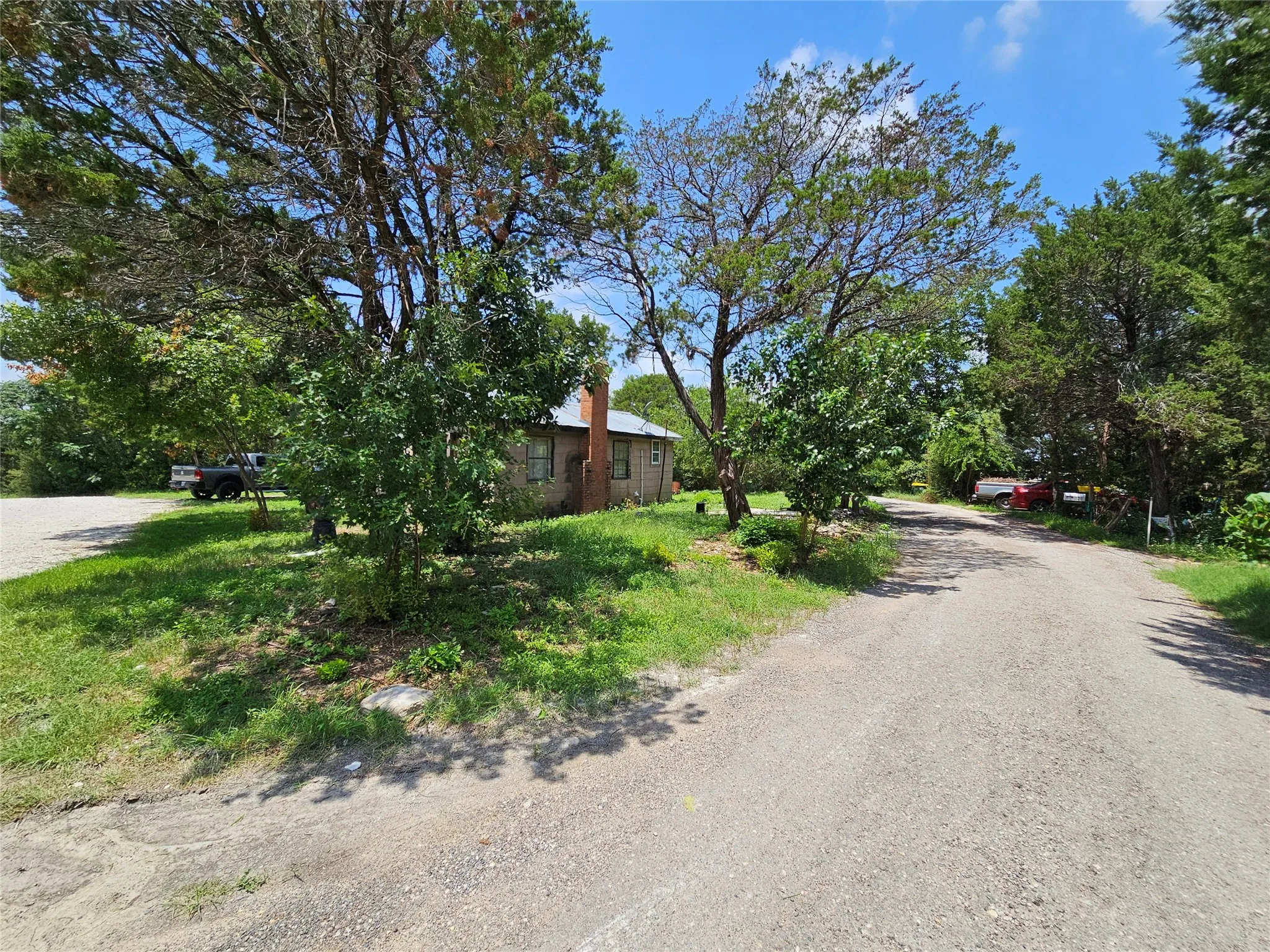 Single Family Residence For Sale in Hill County , 103 Canyon Drive, Whitney, Texas 76692, 2 Bedrooms, 1 Bathroom, Garage spaces, 728 Sqft, built in 0, Price $39,000, mls#21288485, Real Estate Agent in Whitney, Homes For Sale in Hill county, Homes For Sale in Whitney, Realtor in Whitney Texas, Real Estate Brokerage Independent Realty Texas, Luminita Cordes Realtor