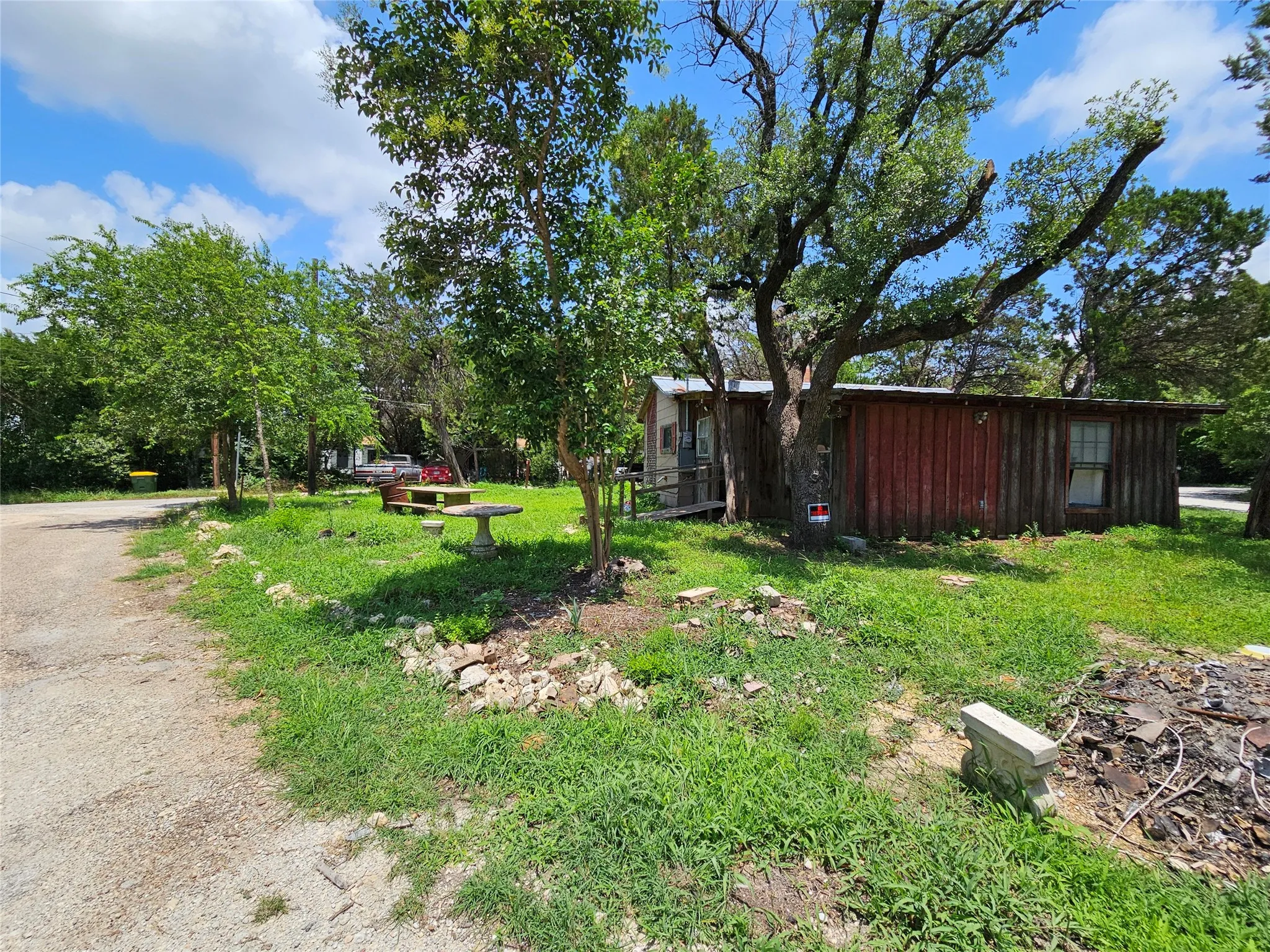 Single Family Residence For Sale in Hill County , 103 Canyon Drive, Whitney, Texas 76692, 2 Bedrooms, 1 Bathroom, Garage spaces, 728 Sqft, built in 0, Price $39,000, mls#21288485, Real Estate Agent in Whitney, Homes For Sale in Hill county, Homes For Sale in Whitney, Realtor in Whitney Texas, Real Estate Brokerage Independent Realty Texas, Luminita Cordes Realtor