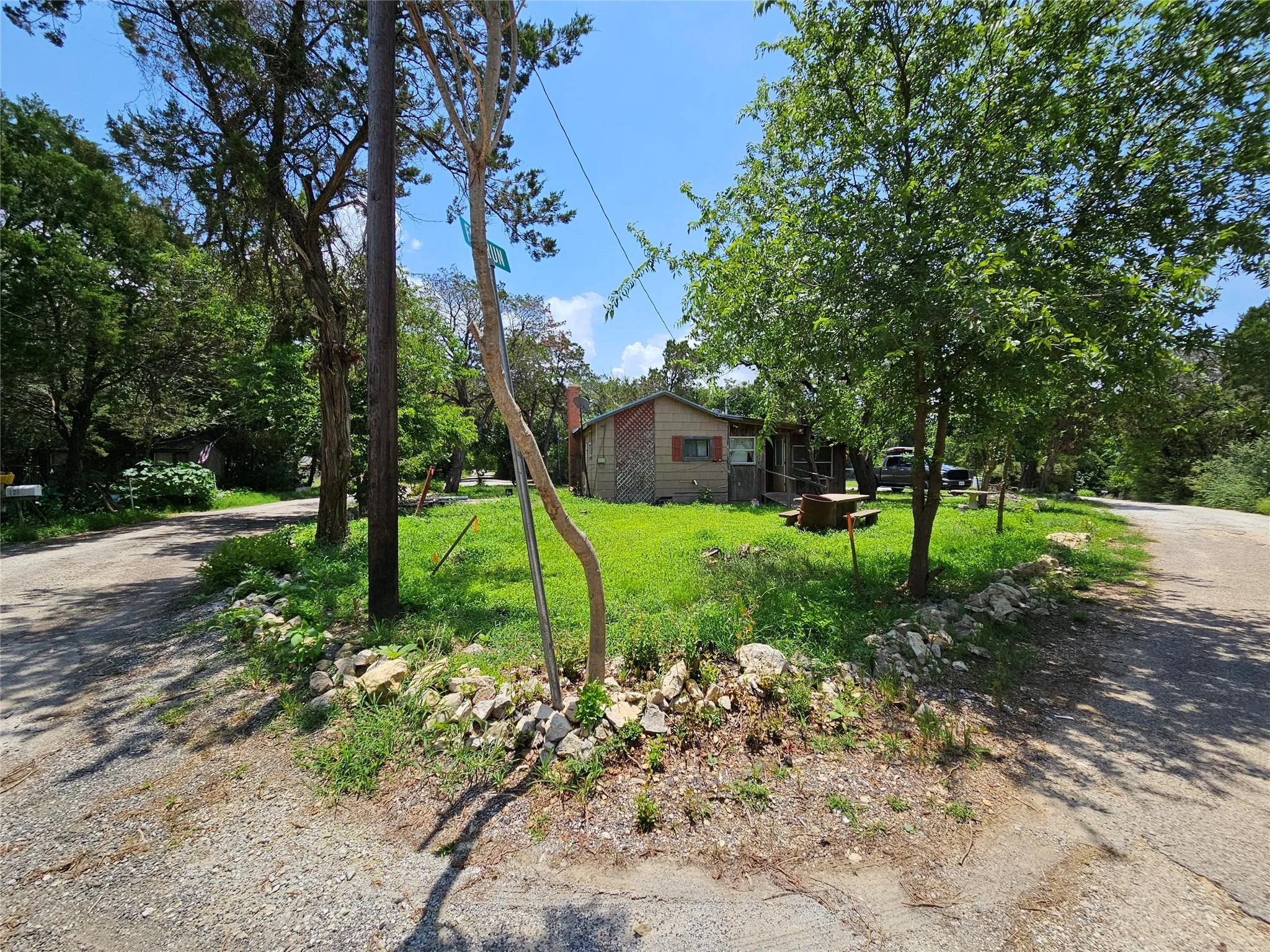 Single Family Residence For Sale in Hill County , 103 Canyon Drive, Whitney, Texas 76692, 2 Bedrooms, 1 Bathroom, Garage spaces, 728 Sqft, built in 0, Price $39,000, mls#21288485, Real Estate Agent in Whitney, Homes For Sale in Hill county, Homes For Sale in Whitney, Realtor in Whitney Texas, Real Estate Brokerage Independent Realty Texas, Luminita Cordes Realtor