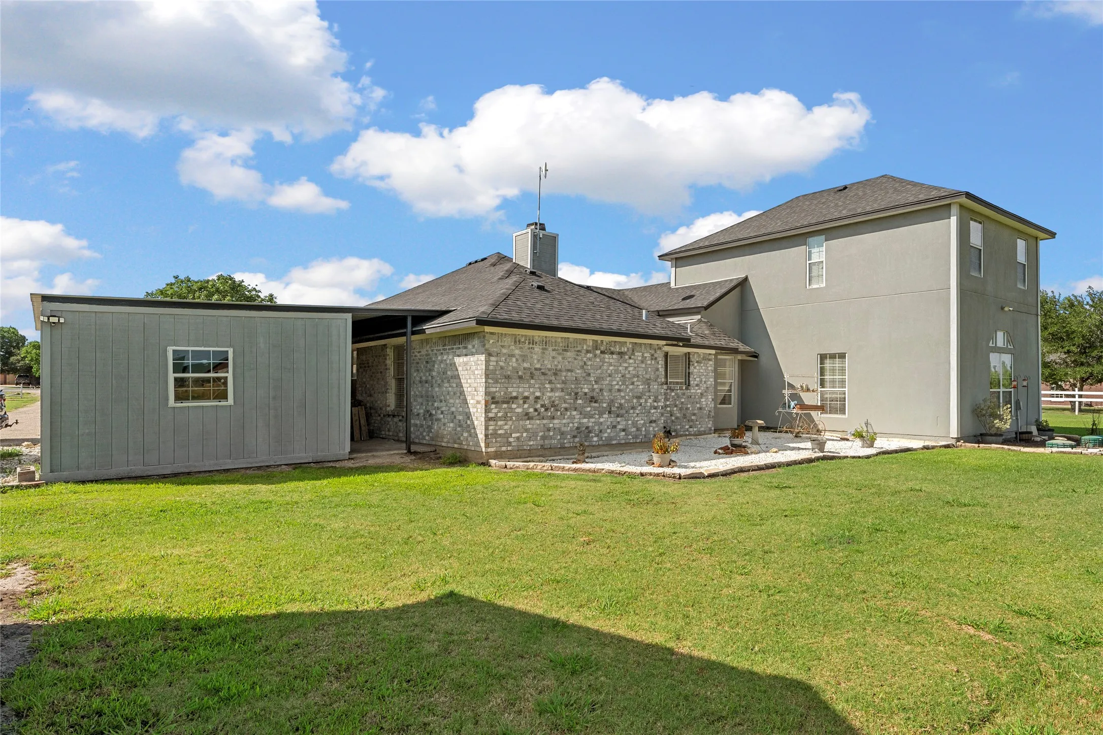 Single Family Residence For Sale in Mc Lennan County , 5330 Leroy Parkway, West, Texas 76691, 4 Bedroom, 3 Bathroom, 1 Garage spaces, 3,482 Sqft, built in 1995, mls#21288553, Real Estate Agent in West, Homes For Sale in Mc Lennan county, Homes For Sale in West, Realtor in West Texas, Real Estate Brokerage Independent Realty Texas, Luminita Cordes Realtor