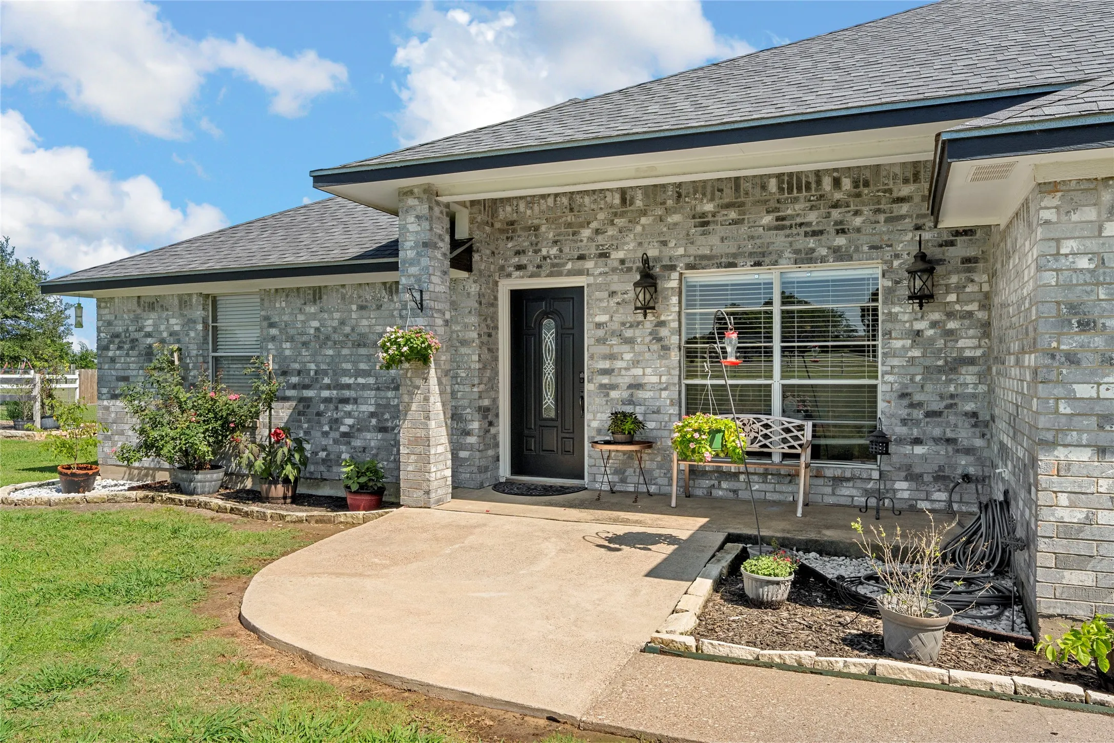 Single Family Residence For Sale in Mc Lennan County , 5330 Leroy Parkway, West, Texas 76691, 4 Bedroom, 3 Bathroom, 1 Garage spaces, 3,482 Sqft, built in 1995, mls#21288553, Real Estate Agent in West, Homes For Sale in Mc Lennan county, Homes For Sale in West, Realtor in West Texas, Real Estate Brokerage Independent Realty Texas, Luminita Cordes Realtor