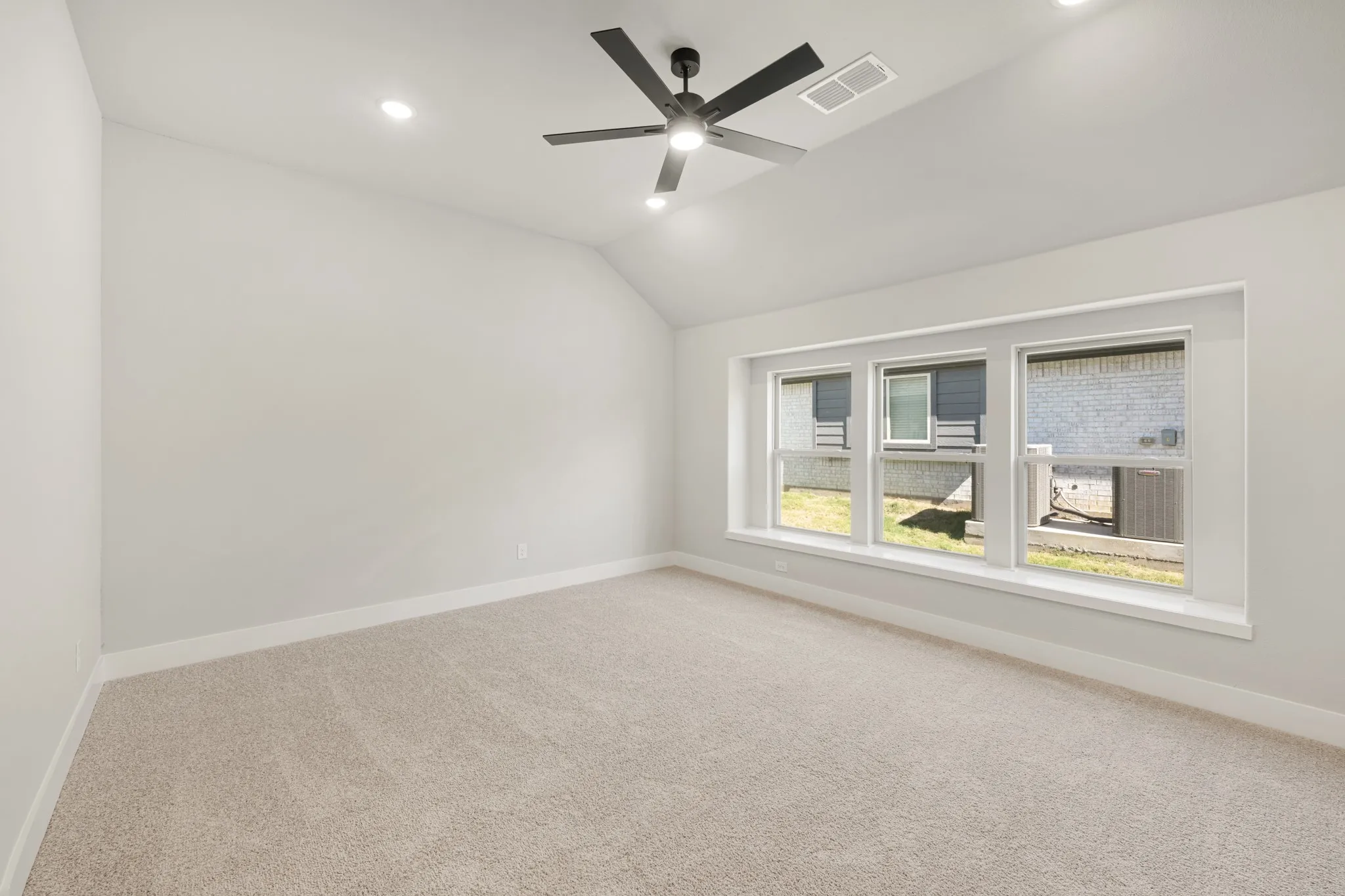 Single Family Residence For Sale in Johnson County , 214 Seminole Trail, Alvarado, Texas 76009, 4 Bedroom, 3 Bathroom, 2 Garage spaces, 2,450 Sqft, built in 2026, mls#21288675, Real Estate Agent in Alvarado, Homes For Sale in Johnson county, Homes For Sale in Alvarado, Realtor in Alvarado Texas, Real Estate Brokerage Independent Realty Texas, Luminita Cordes Realtor