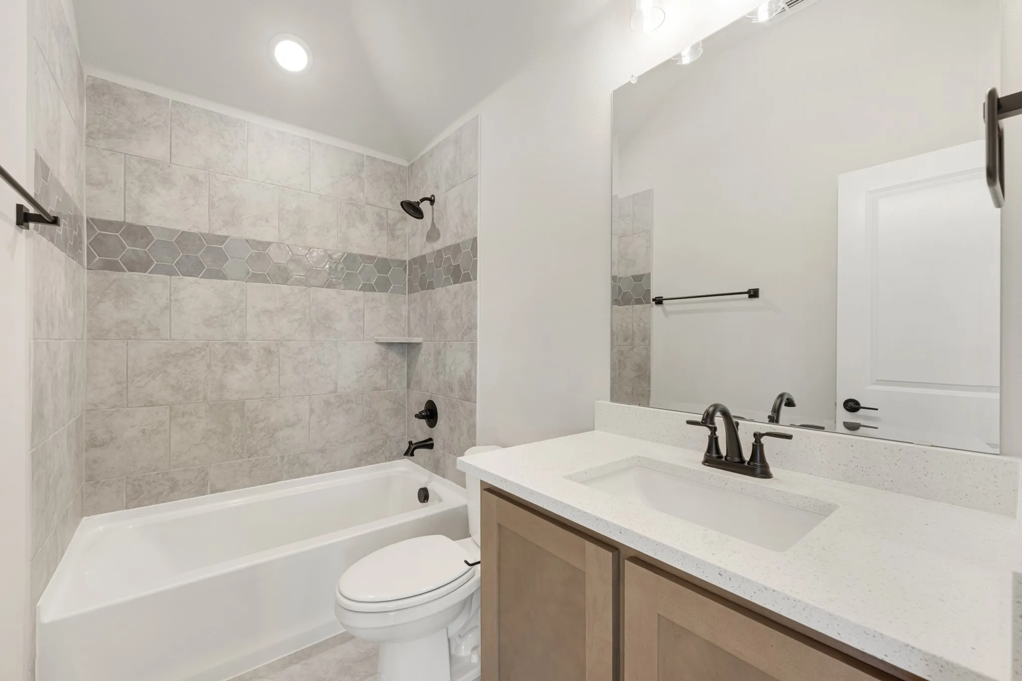 Single Family Residence For Sale in Johnson County , 214 Seminole Trail, Alvarado, Texas 76009, 4 Bedroom, 3 Bathroom, 2 Garage spaces, 2,450 Sqft, built in 2026, mls#21288675, Real Estate Agent in Alvarado, Homes For Sale in Johnson county, Homes For Sale in Alvarado, Realtor in Alvarado Texas, Real Estate Brokerage Independent Realty Texas, Luminita Cordes Realtor