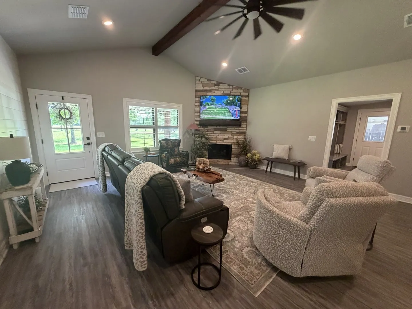 Single Family Residence For Sale in Titus County , 276 Fm 71, Mt Pleasant, Texas 75455, 3 Bedroom, 2 Bathroom, 16 Garage spaces, 1,647 Sqft, built in 2022, Price $949,900, mls#21288678, Real Estate Agent in Mt Pleasant, Homes For Sale in Titus county, Homes For Sale in Mt Pleasant, Realtor in Mt Pleasant Texas, Real Estate Brokerage Independent Realty Texas, Luminita Cordes Realtor