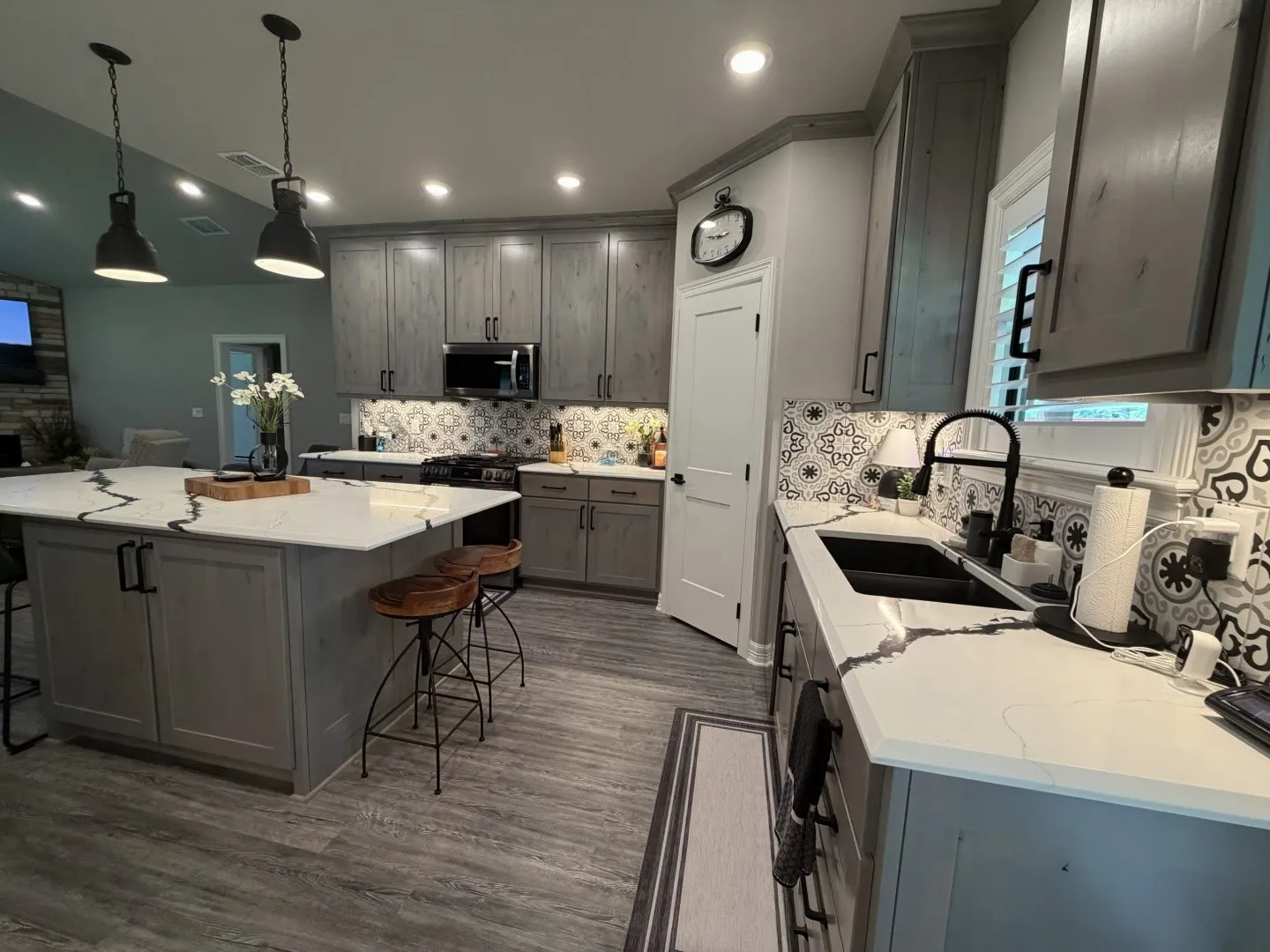 Single Family Residence For Sale in Titus County , 276 Fm 71, Mt Pleasant, Texas 75455, 3 Bedroom, 2 Bathroom, 16 Garage spaces, 1,647 Sqft, built in 2022, Price $949,900, mls#21288678, Real Estate Agent in Mt Pleasant, Homes For Sale in Titus county, Homes For Sale in Mt Pleasant, Realtor in Mt Pleasant Texas, Real Estate Brokerage Independent Realty Texas, Luminita Cordes Realtor