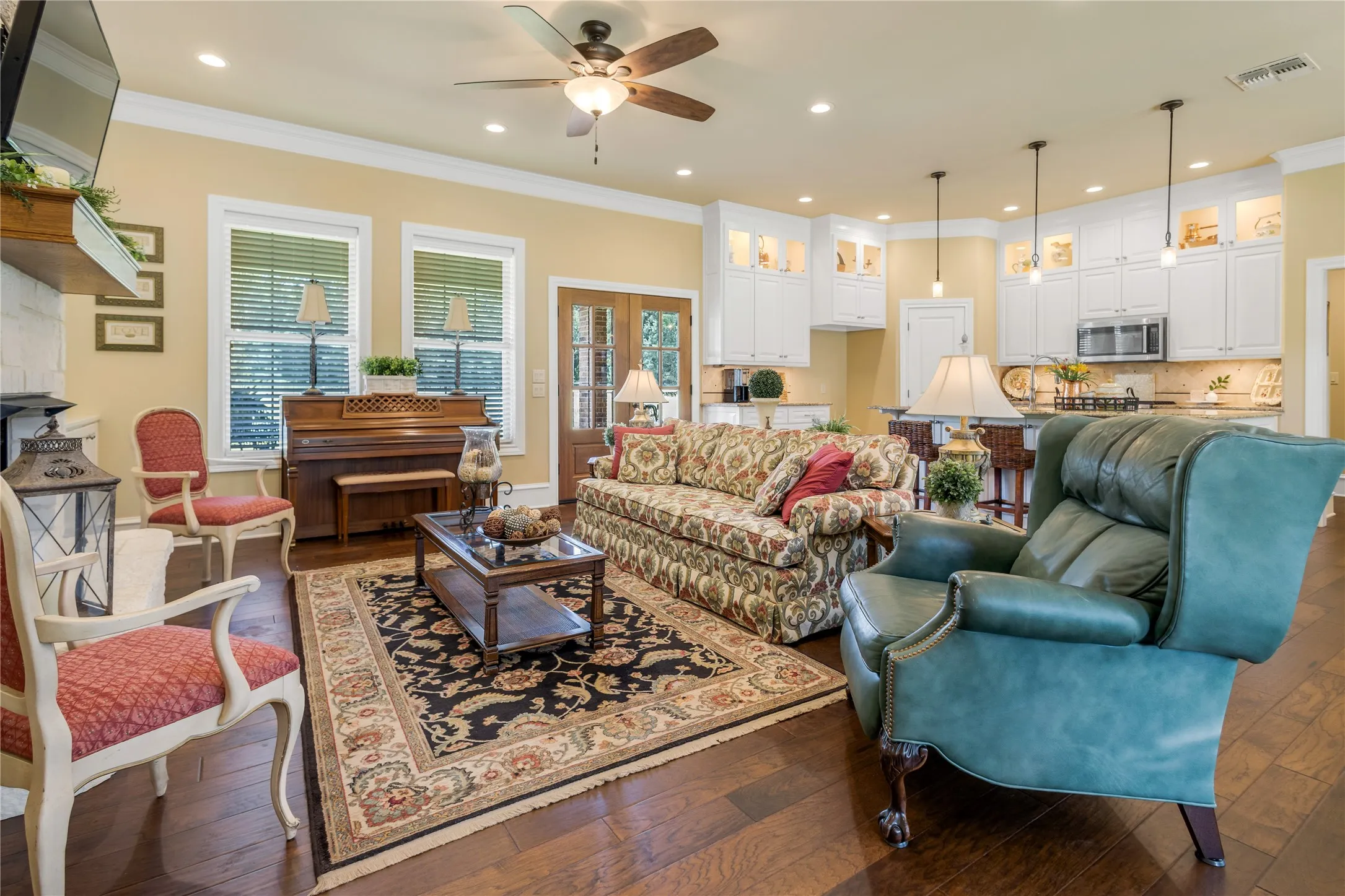 Single Family Residence For Sale in Wood County , 1250 N Highway 37, Quitman, Texas 75783, 3 Bedroom, 2 Bathroom, 2 Garage spaces, 1,915 Sqft, built in 2017, mls#21288569, Real Estate Agent in Quitman, Homes For Sale in Wood county, Homes For Sale in Quitman, Realtor in Quitman Texas, Real Estate Brokerage Independent Realty Texas, Luminita Cordes Realtor