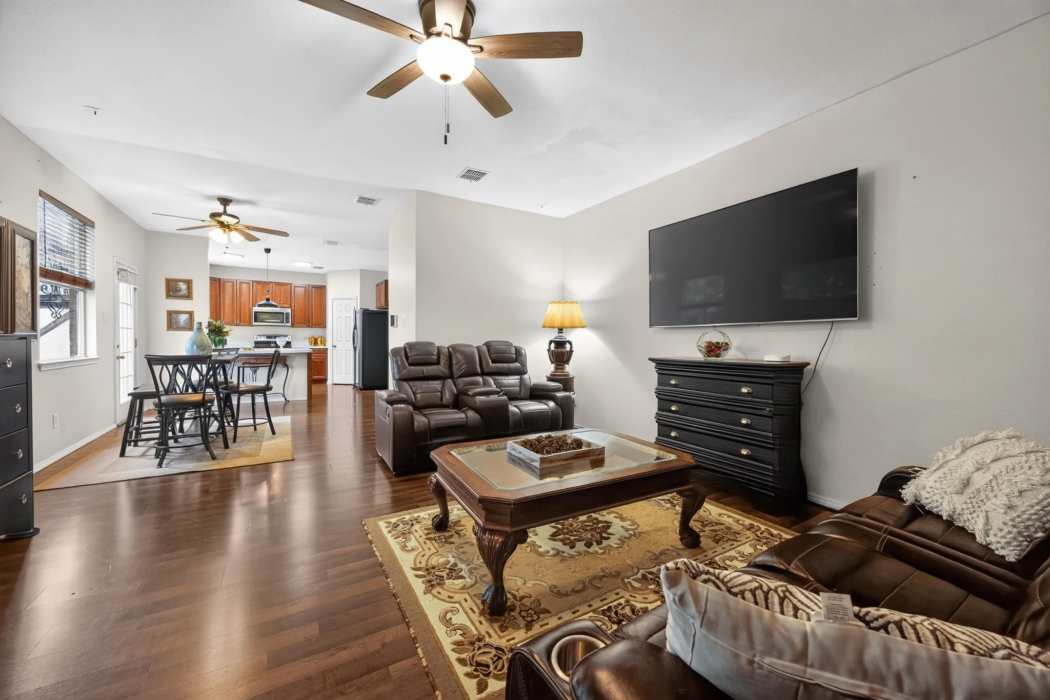 Single Family Residence For Sale in Dallas County , 10610 Gleneagles Lane, Rowlett, Texas 75089, 4 Bedrooms, 3 Bathrooms, 2 Garage spaces, 2,526 Sqft, built in 2001, Price $370,000, mls#21288700, Real Estate Agent in Rowlett, Homes For Sale in Dallas county, Homes For Sale in Rowlett, Realtor in Rowlett Texas, Real Estate Brokerage Independent Realty Texas, Luminita Cordes Realtor