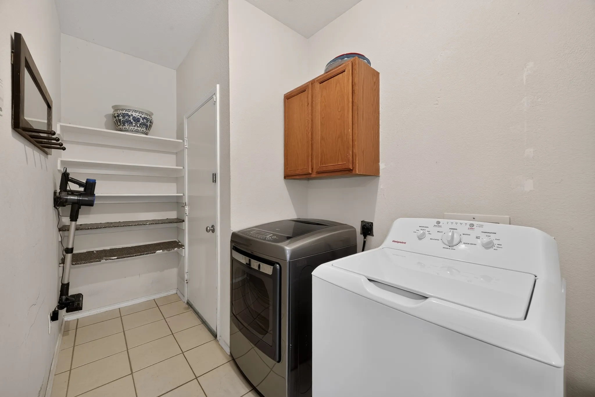 Single Family Residence For Sale in Dallas County , 10610 Gleneagles Lane, Rowlett, Texas 75089, 4 Bedrooms, 3 Bathrooms, 2 Garage spaces, 2,526 Sqft, built in 2001, Price $370,000, mls#21288700, Real Estate Agent in Rowlett, Homes For Sale in Dallas county, Homes For Sale in Rowlett, Realtor in Rowlett Texas, Real Estate Brokerage Independent Realty Texas, Luminita Cordes Realtor