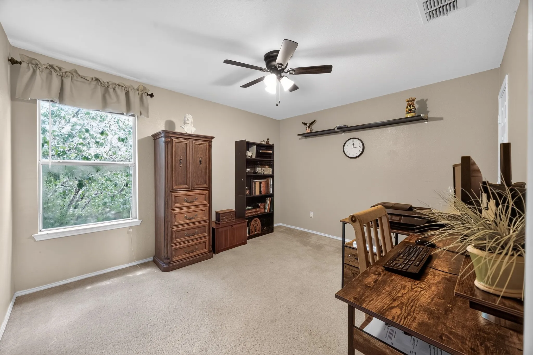 Single Family Residence For Sale in Dallas County , 10610 Gleneagles Lane, Rowlett, Texas 75089, 4 Bedrooms, 3 Bathrooms, 2 Garage spaces, 2,526 Sqft, built in 2001, Price $370,000, mls#21288700, Real Estate Agent in Rowlett, Homes For Sale in Dallas county, Homes For Sale in Rowlett, Realtor in Rowlett Texas, Real Estate Brokerage Independent Realty Texas, Luminita Cordes Realtor